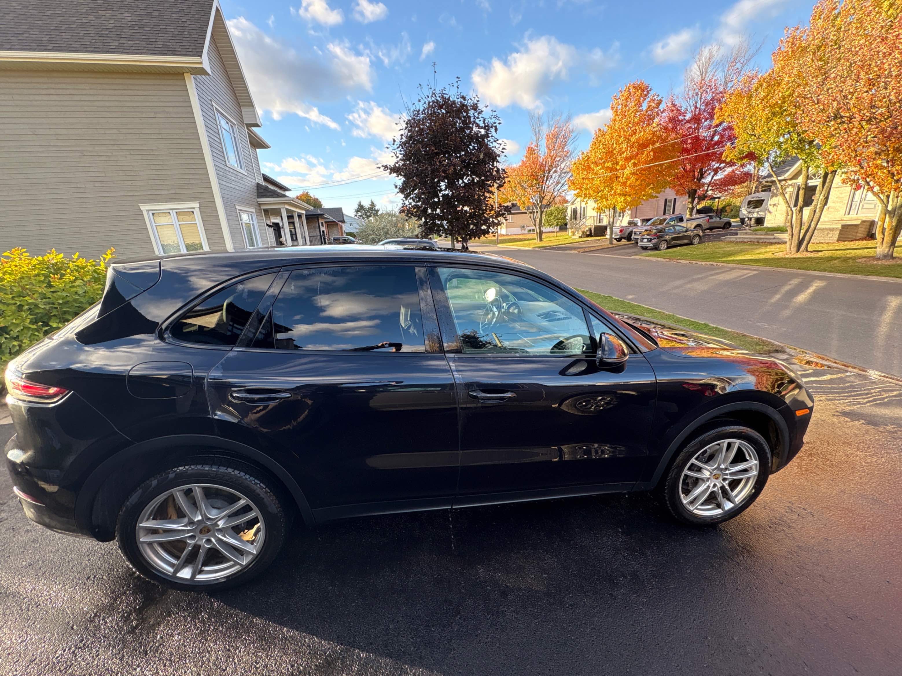 Photo 3 from auction – 2019 PORSCHE CAYENNE AWD with VIN WP1AA2AY2KDA03445