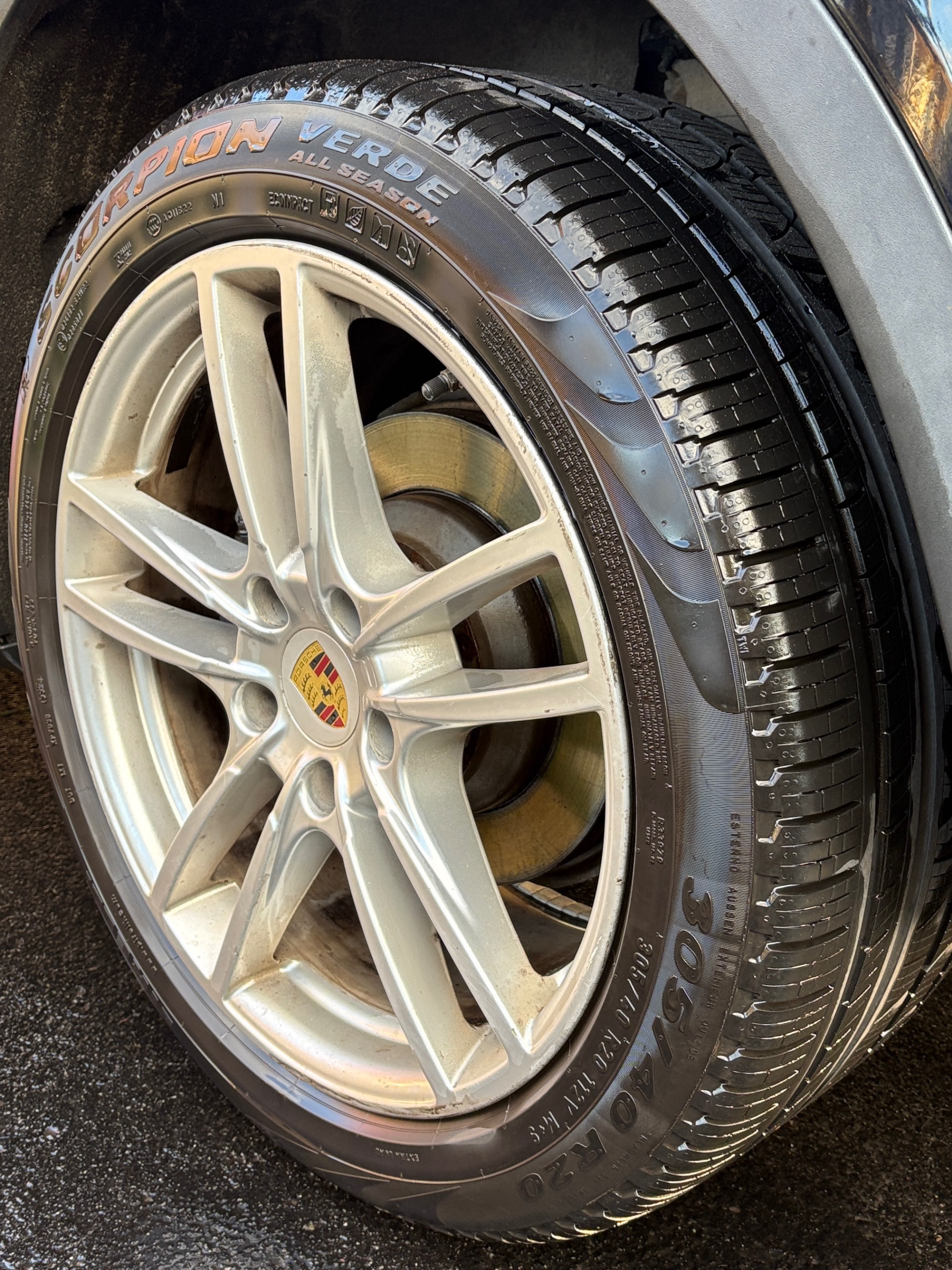 Photo 7 from auction – 2019 PORSCHE CAYENNE AWD with VIN WP1AA2AY2KDA03445