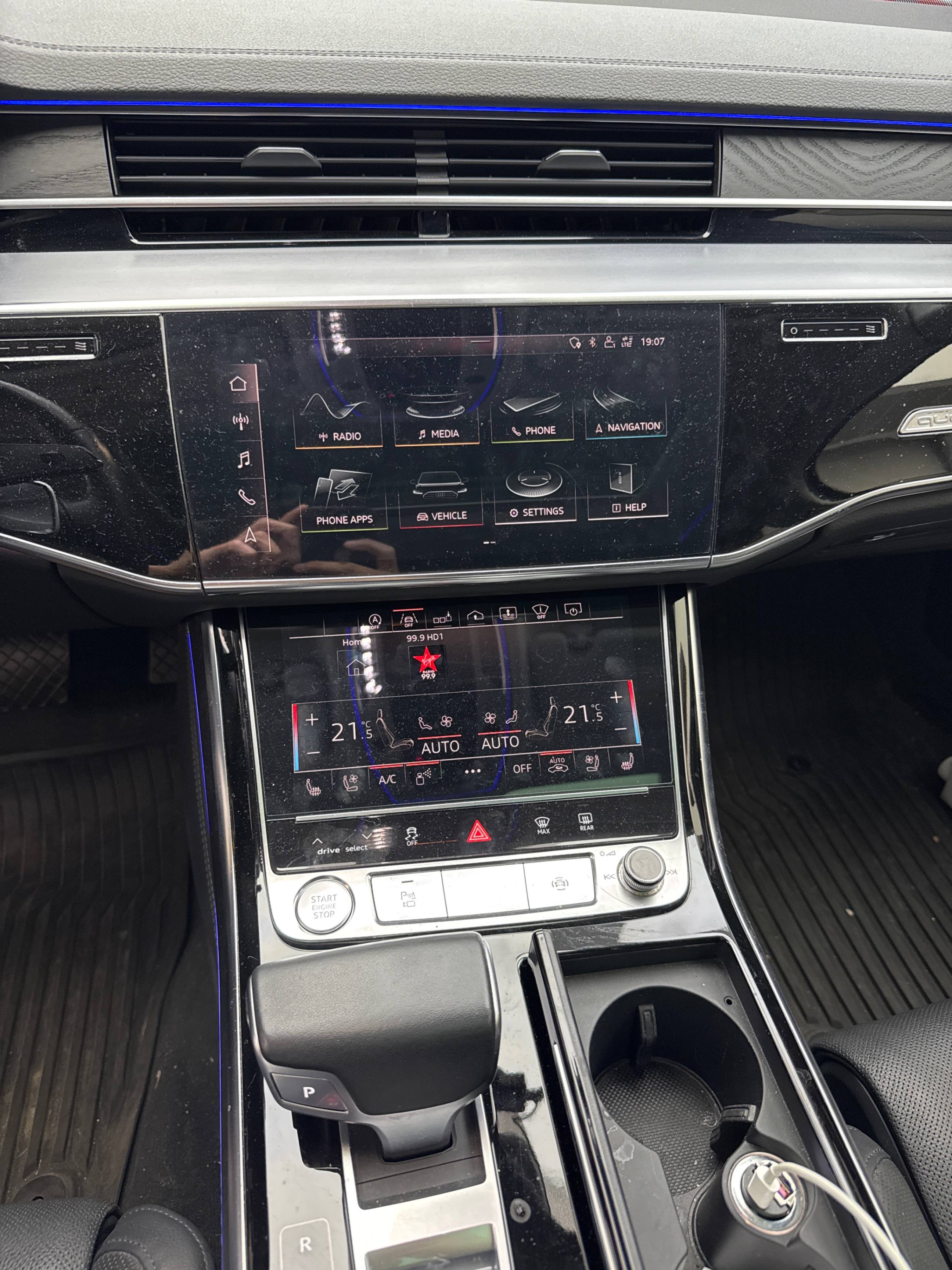 Снимка 9 от търг – 2019 AUDI A8 L 55 TFSI QUATTRO с VIN WAU8DAF86KN011968