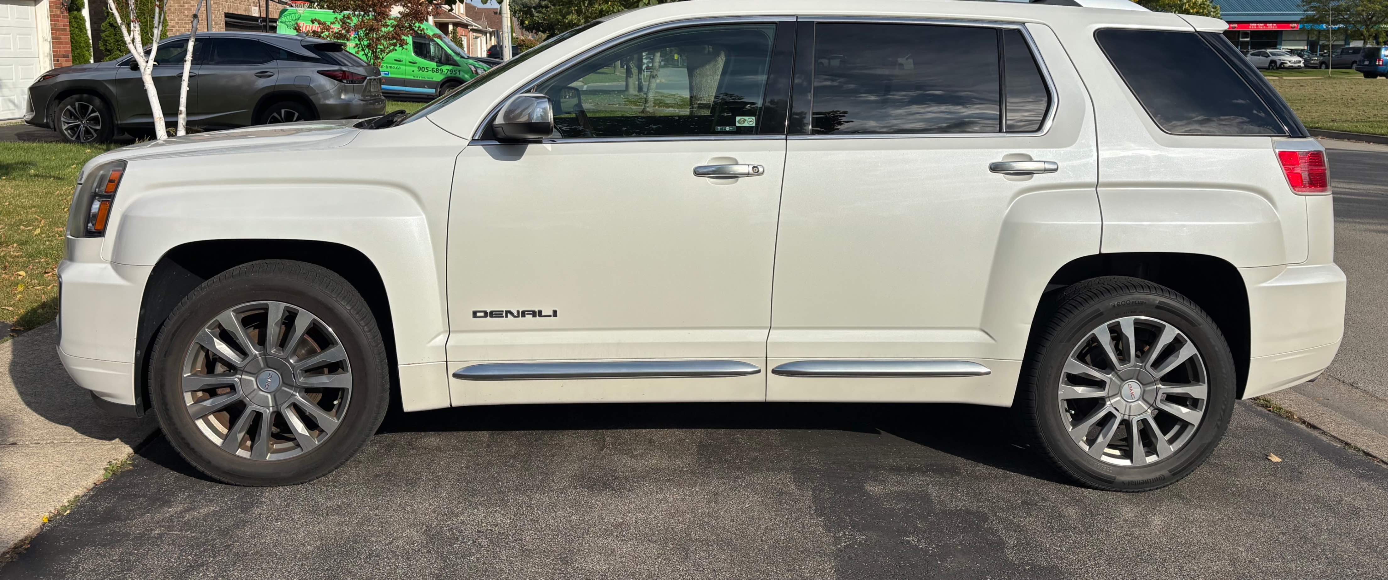 Photo 2 from auction – 2017 GMC TERRAIN DENALI with VIN 2GKFLVE37H6159610