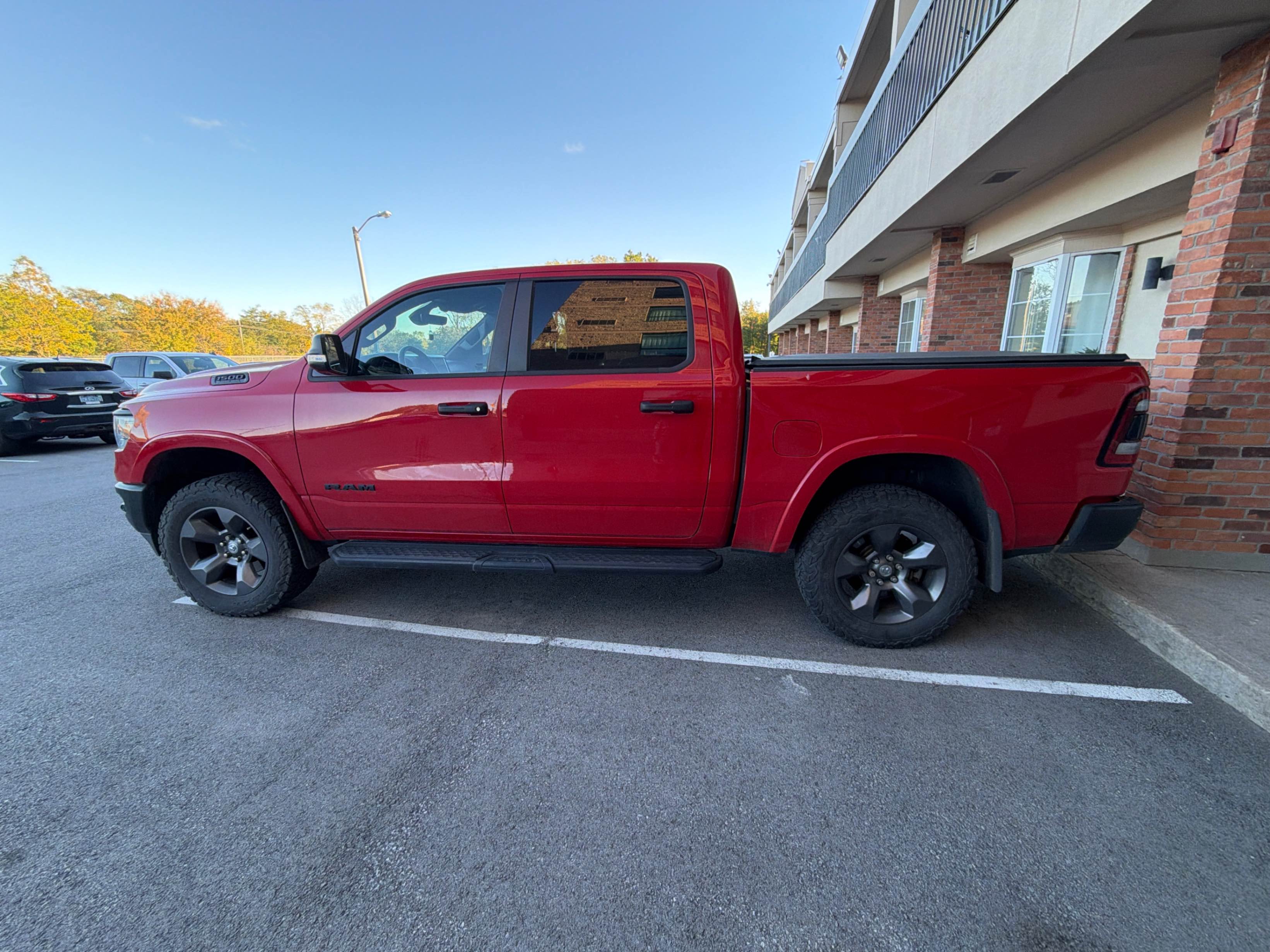 Photo 2 from auction – 2021 RAM 1500 BIG HORN with VIN 1C6SRFFT3MN662609