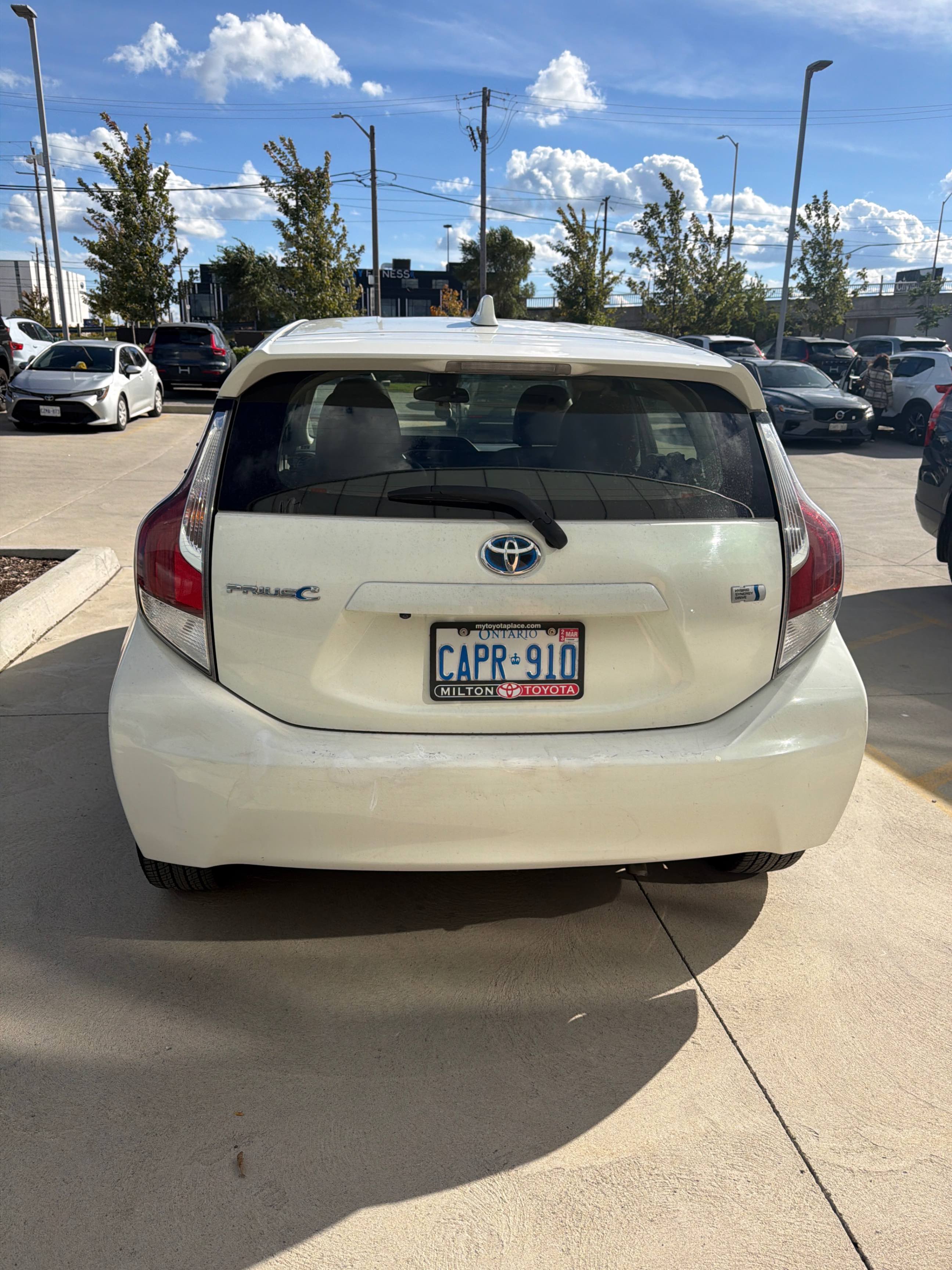 Снимка 4 от търг – 2016 TOYOTA PRIUS C 5DR HB с VIN JTDKDTB30G1138129