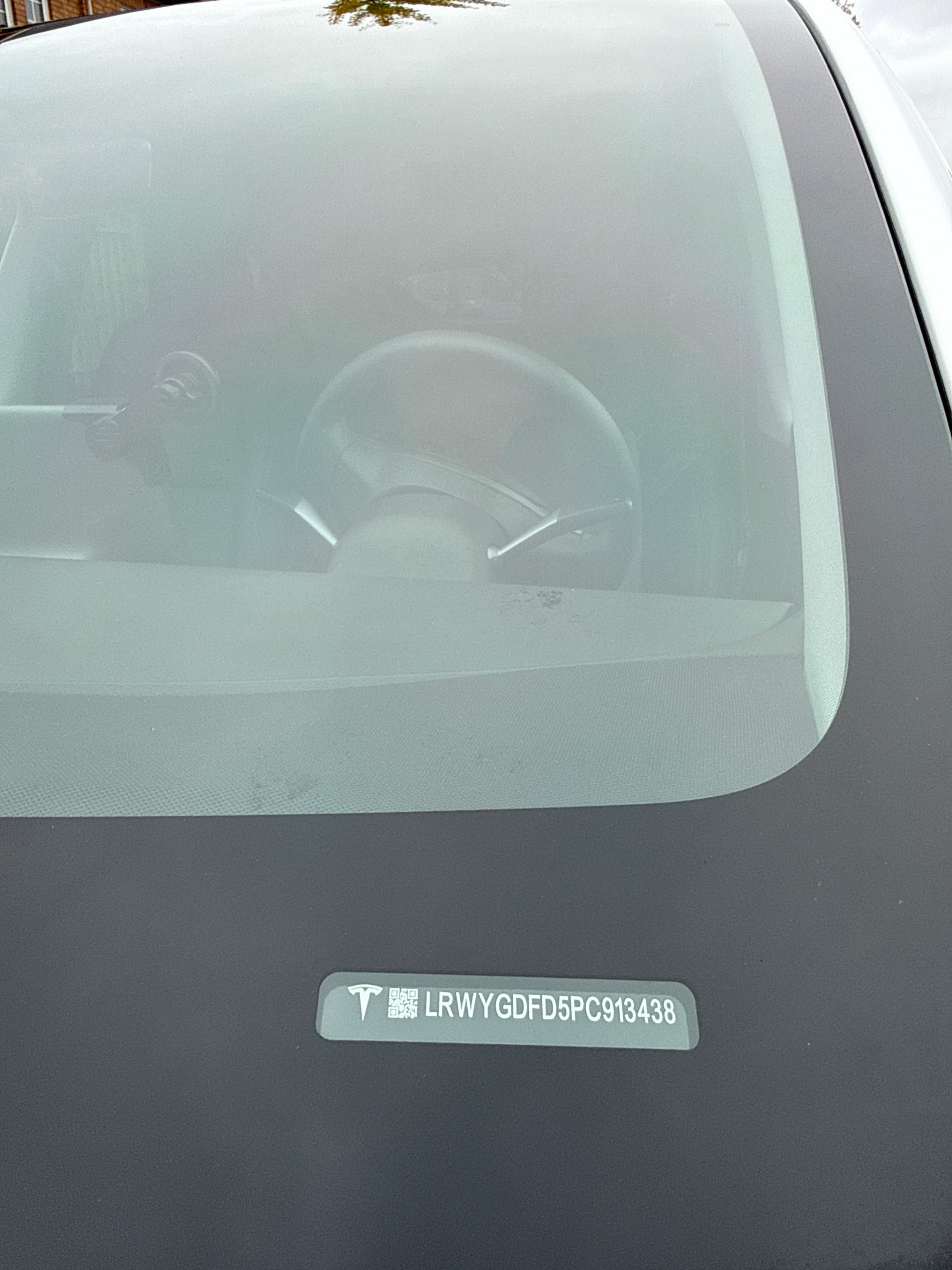 Photo 10 from auction – 2023 TESLA MODEL Y RWD with VIN LRWYGDFD5PC913438