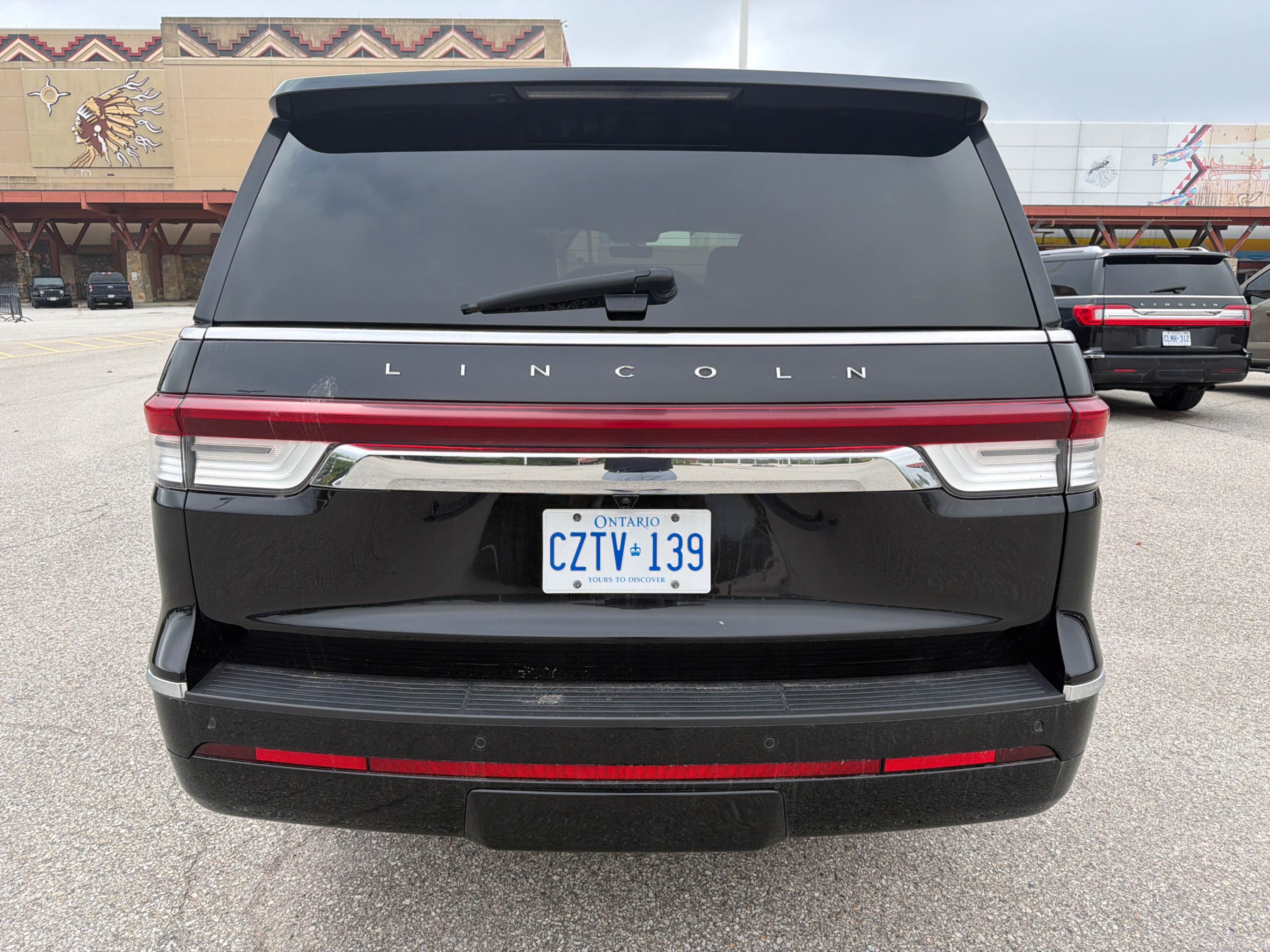 Снимка 4 от търг – 2023 LINCOLN NAVIGATOR L RESERVE с VIN 5LMJJ3LG5PEL15054