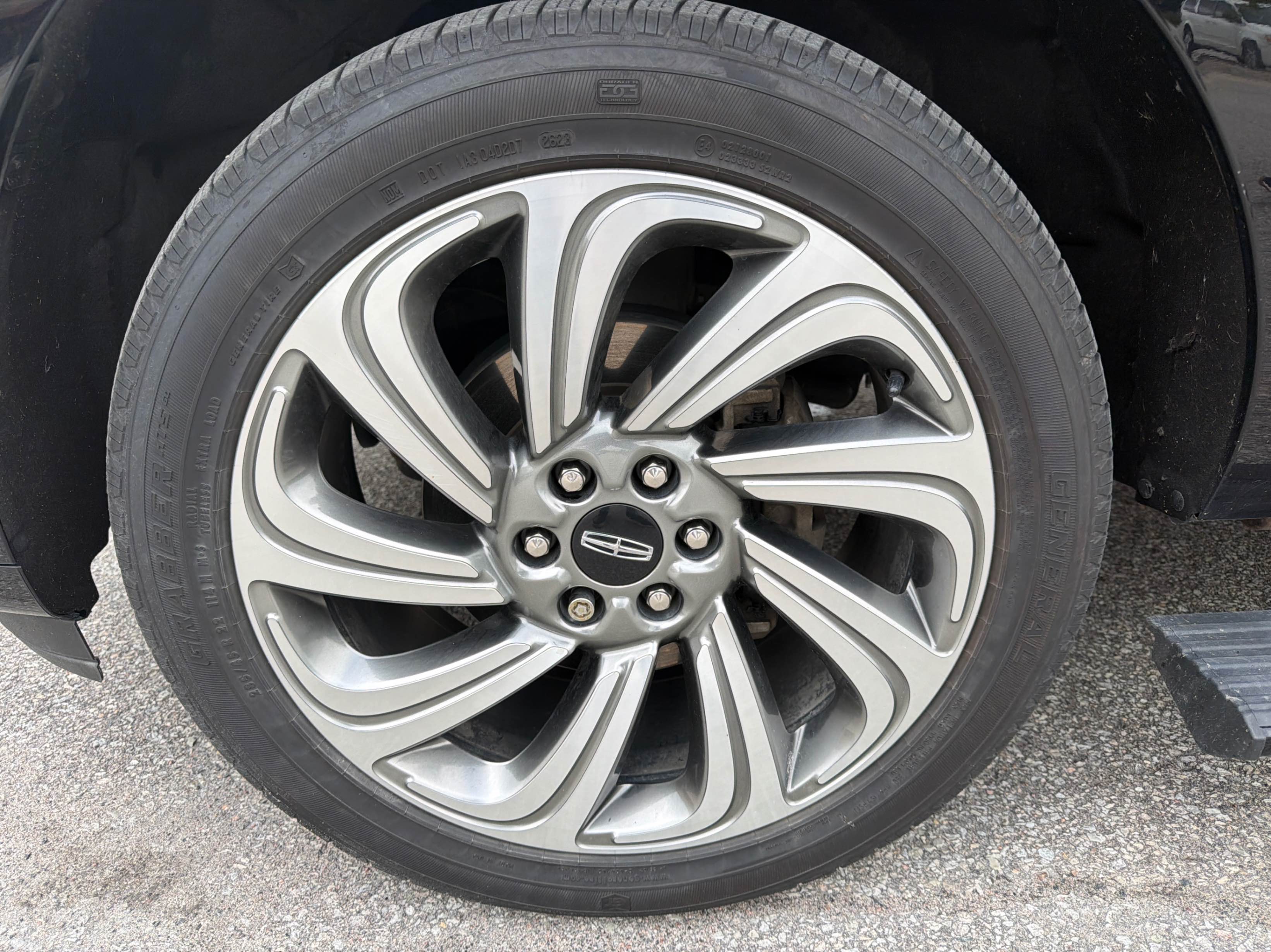 Снимка 12 от търг – 2023 LINCOLN NAVIGATOR L RESERVE с VIN 5LMJJ3LG5PEL15054