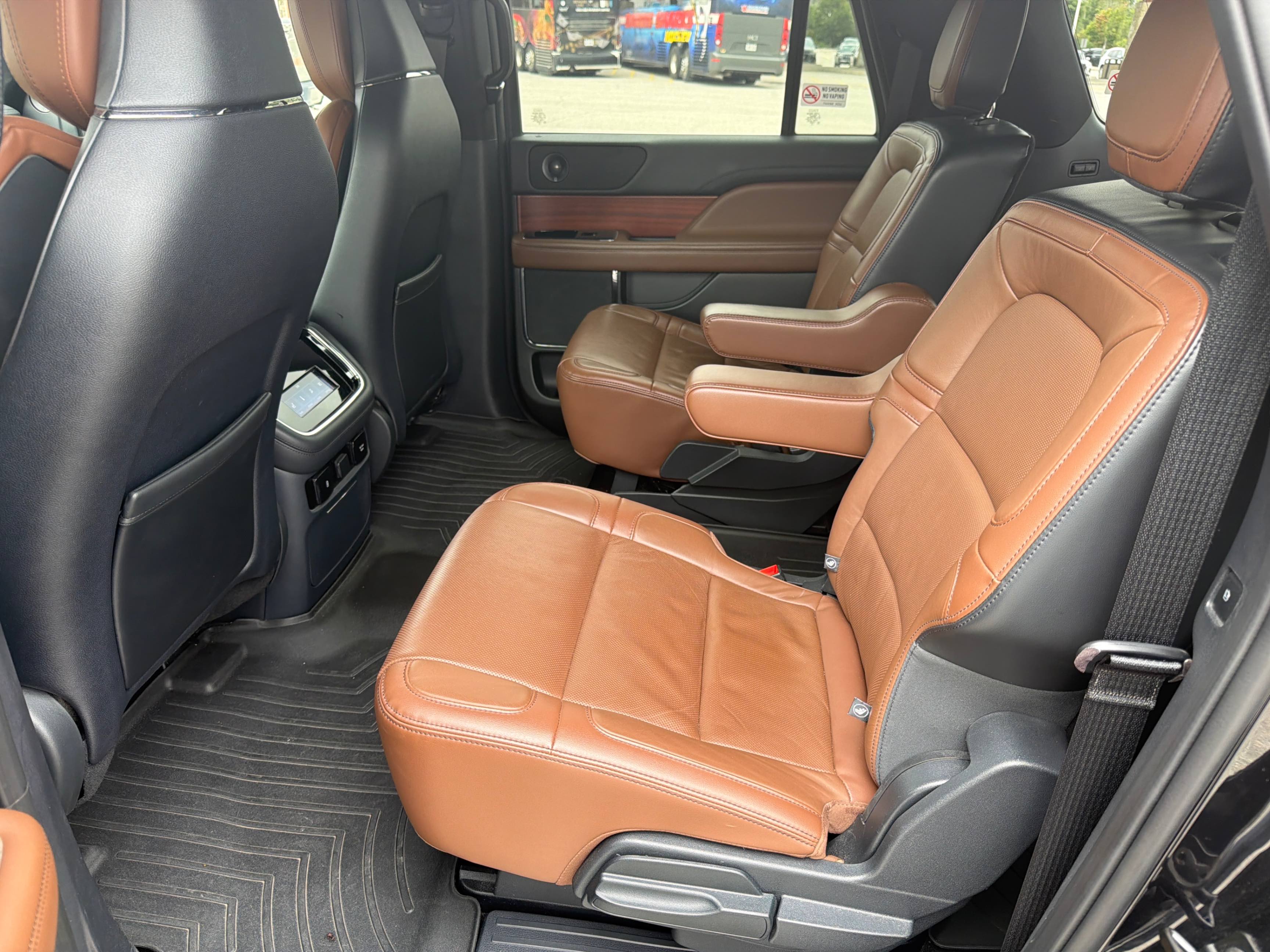 Снимка 14 от търг – 2023 LINCOLN NAVIGATOR L RESERVE с VIN 5LMJJ3LG5PEL15054