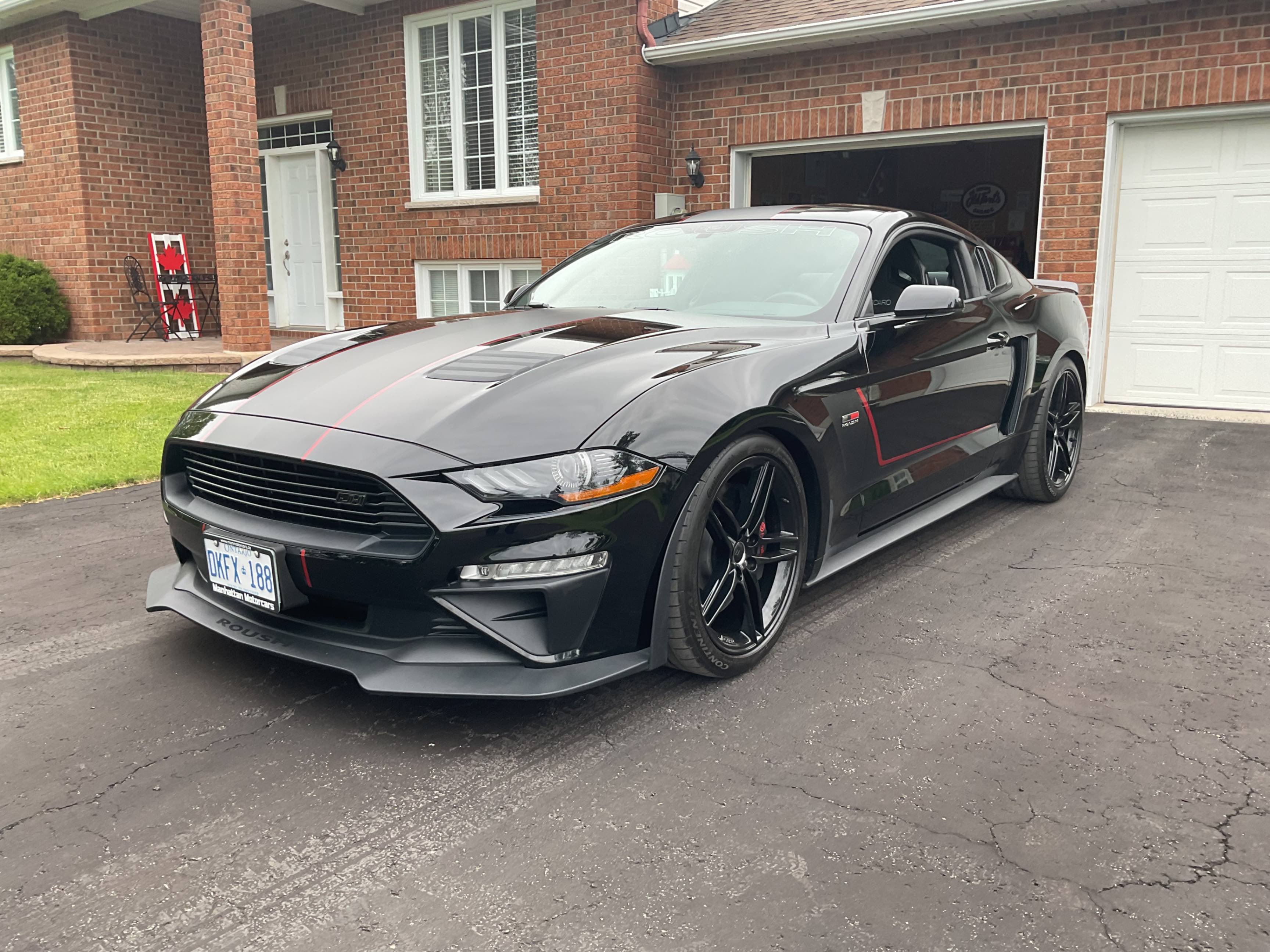 FORD MUSTANG ROUSH 2018 with VIN 1FA6P8CF6J5161015 - Photo from auction
