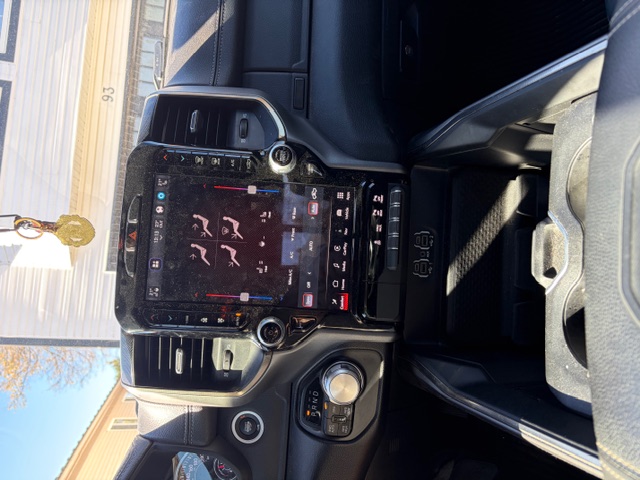 Photo 9 from auction – 2022 RAM 1500 SPORT with VIN 1C6SRFVT9NN416229