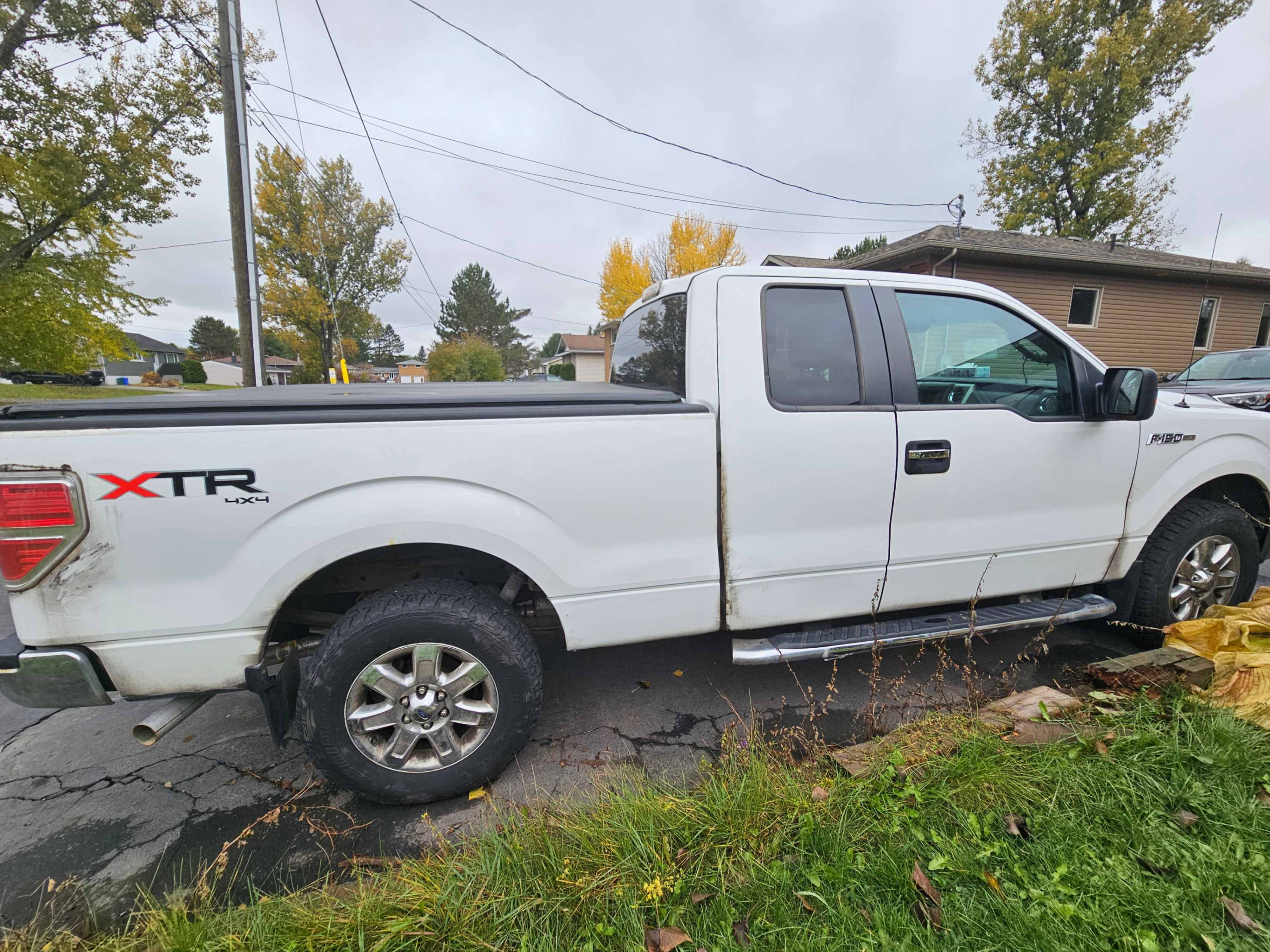Снимка 3 от търг – 2013 FORD F-150 4WD SUPERCAB 145" с VIN 1FTFX1EF2DFA96984