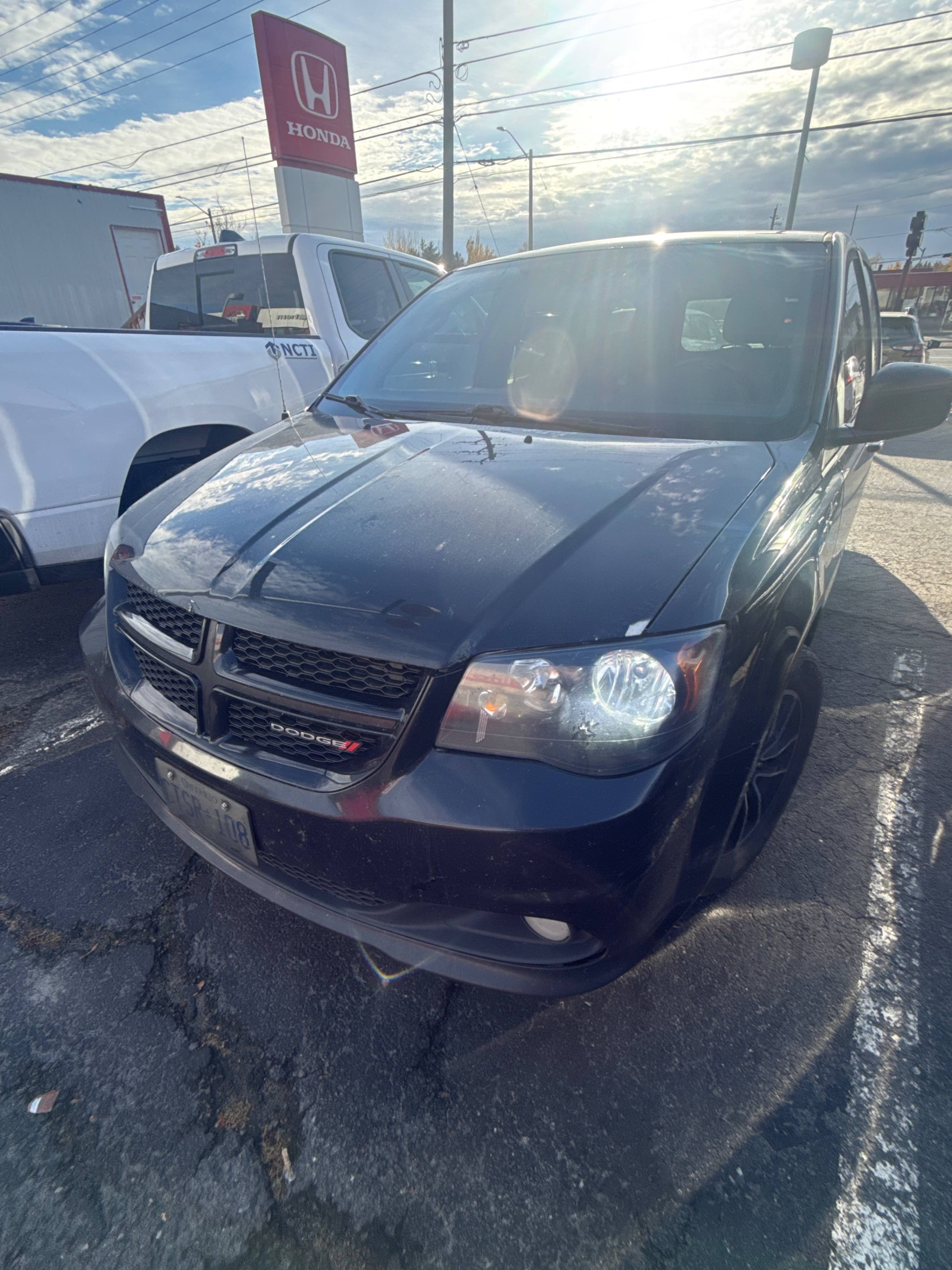 DODGE GRAND CARAVAN GT 2019 с VIN 2C4RDGEG7KR637454 - Снимка от търг