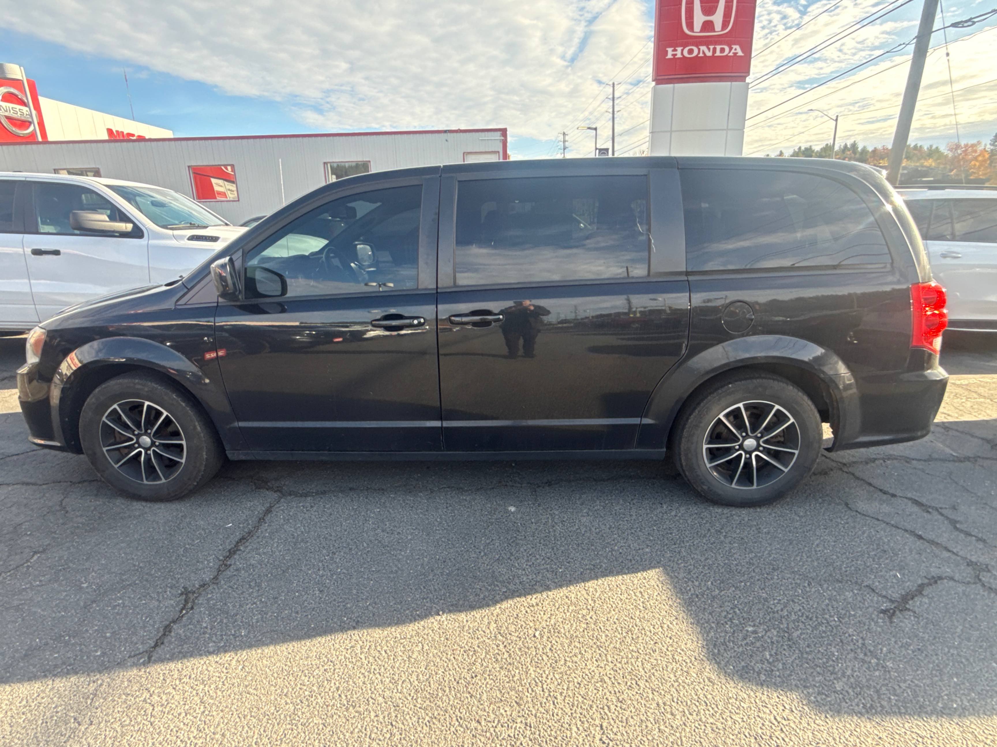 Снимка 2 от търг – 2019 DODGE GRAND CARAVAN GT с VIN 2C4RDGEG7KR637454