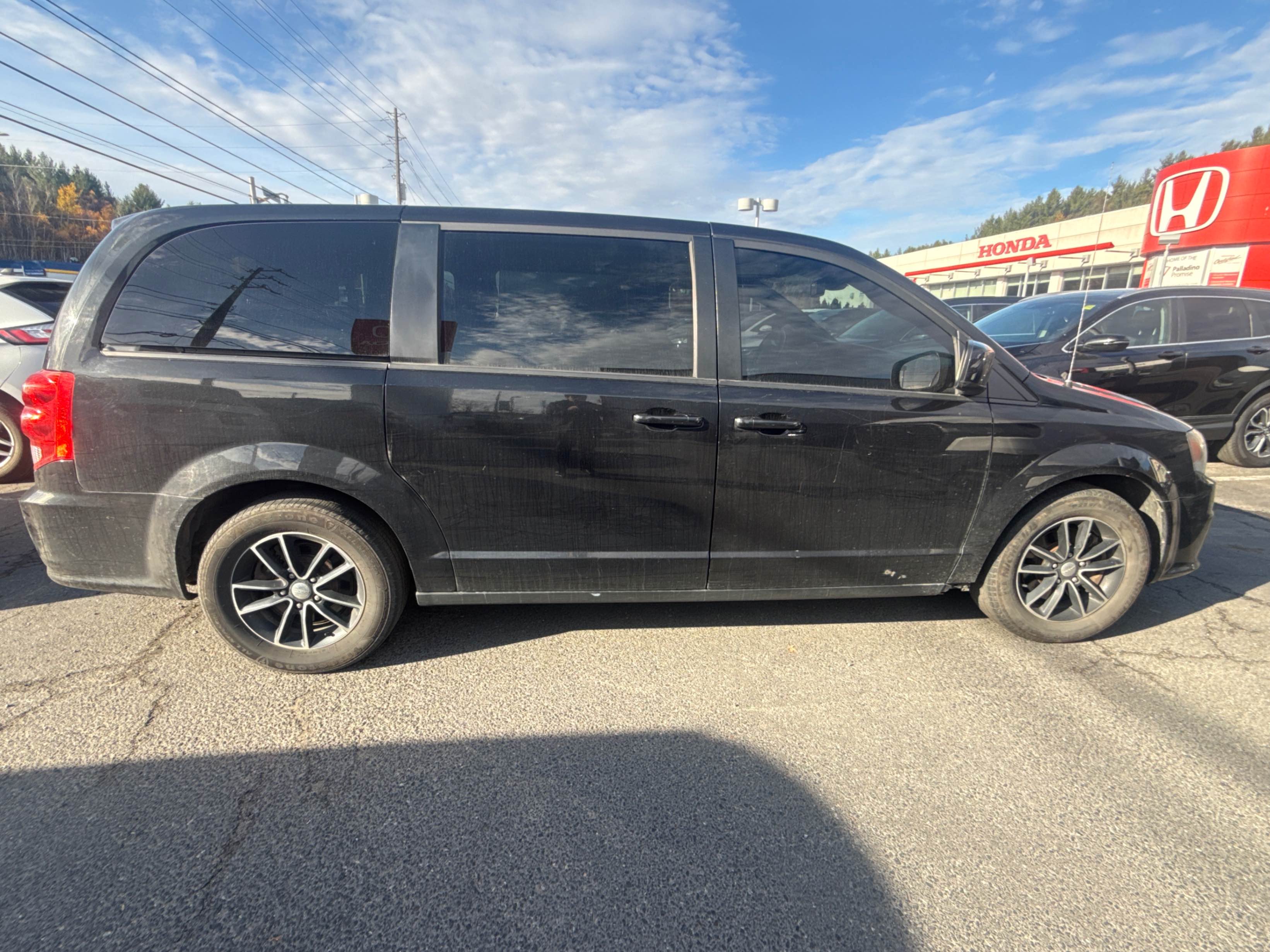 Снимка 3 от търг – 2019 DODGE GRAND CARAVAN GT с VIN 2C4RDGEG7KR637454