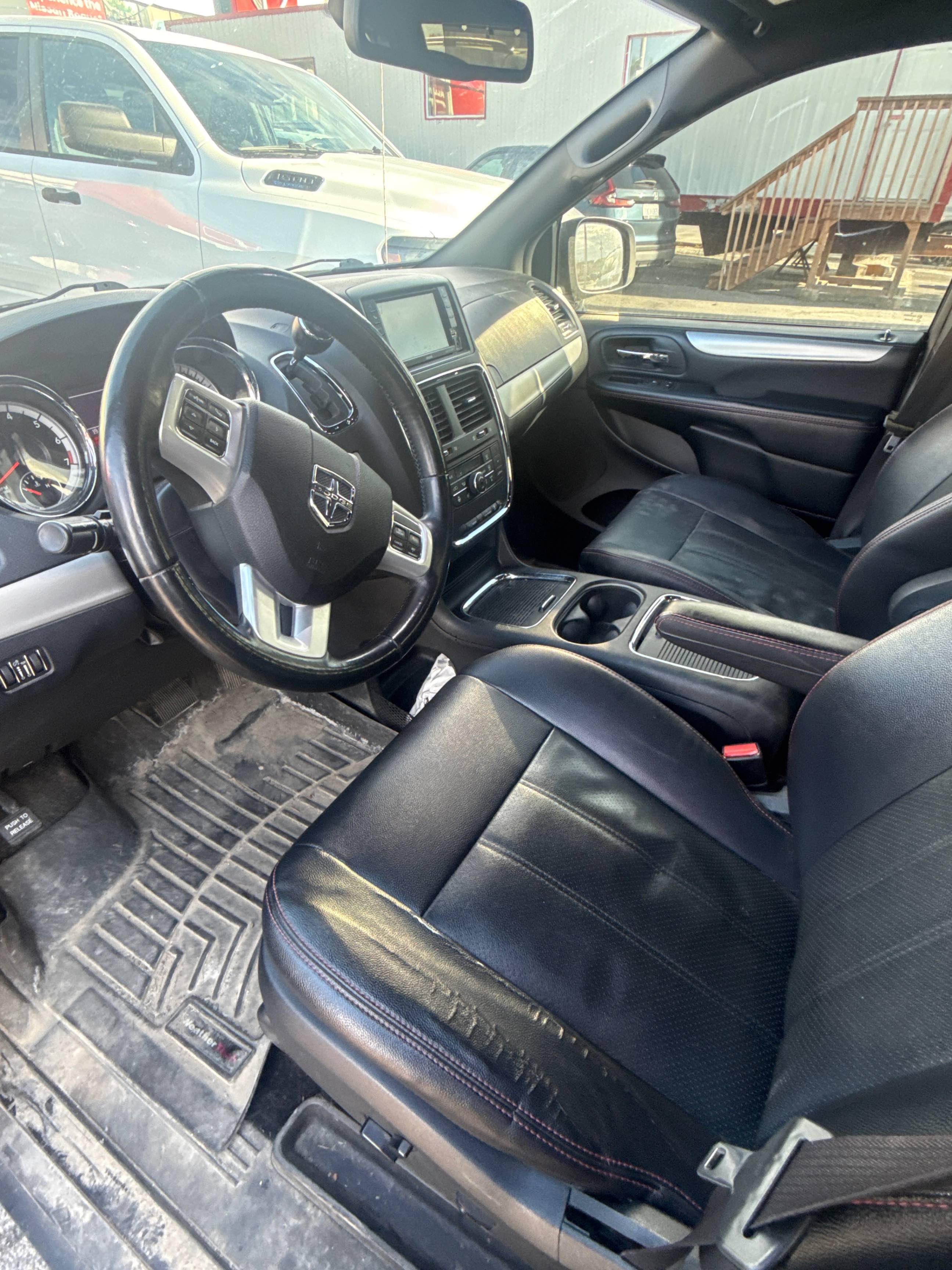 Снимка 5 от търг – 2019 DODGE GRAND CARAVAN GT с VIN 2C4RDGEG7KR637454