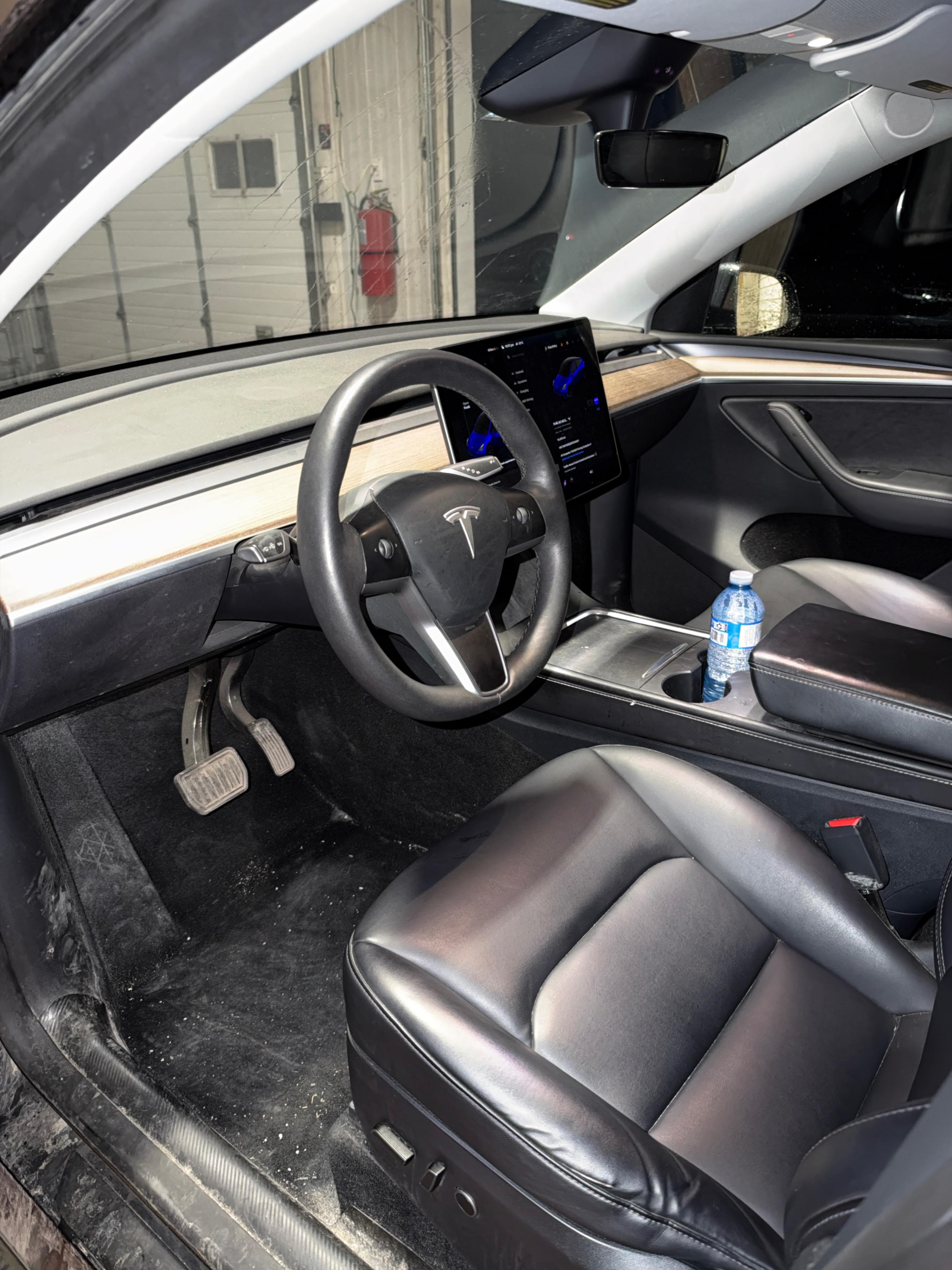 Photo 5 from auction – 2024 TESLA MODEL Y LONG RANGE with VIN 7SAYGDEE2RF204634
