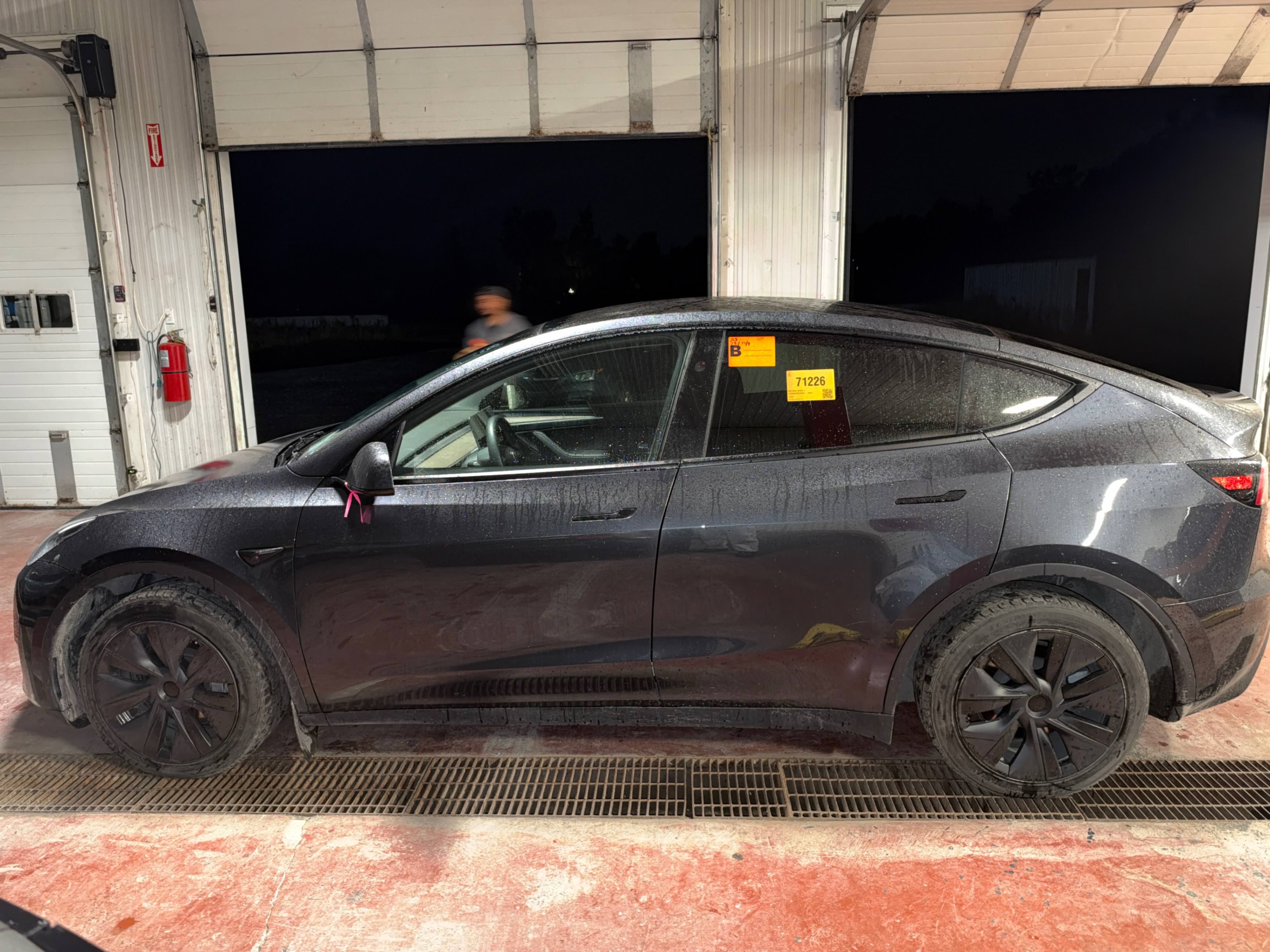 Photo 2 from auction – 2024 TESLA MODEL Y LONG RANGE with VIN 7SAYGDEE2RF204634