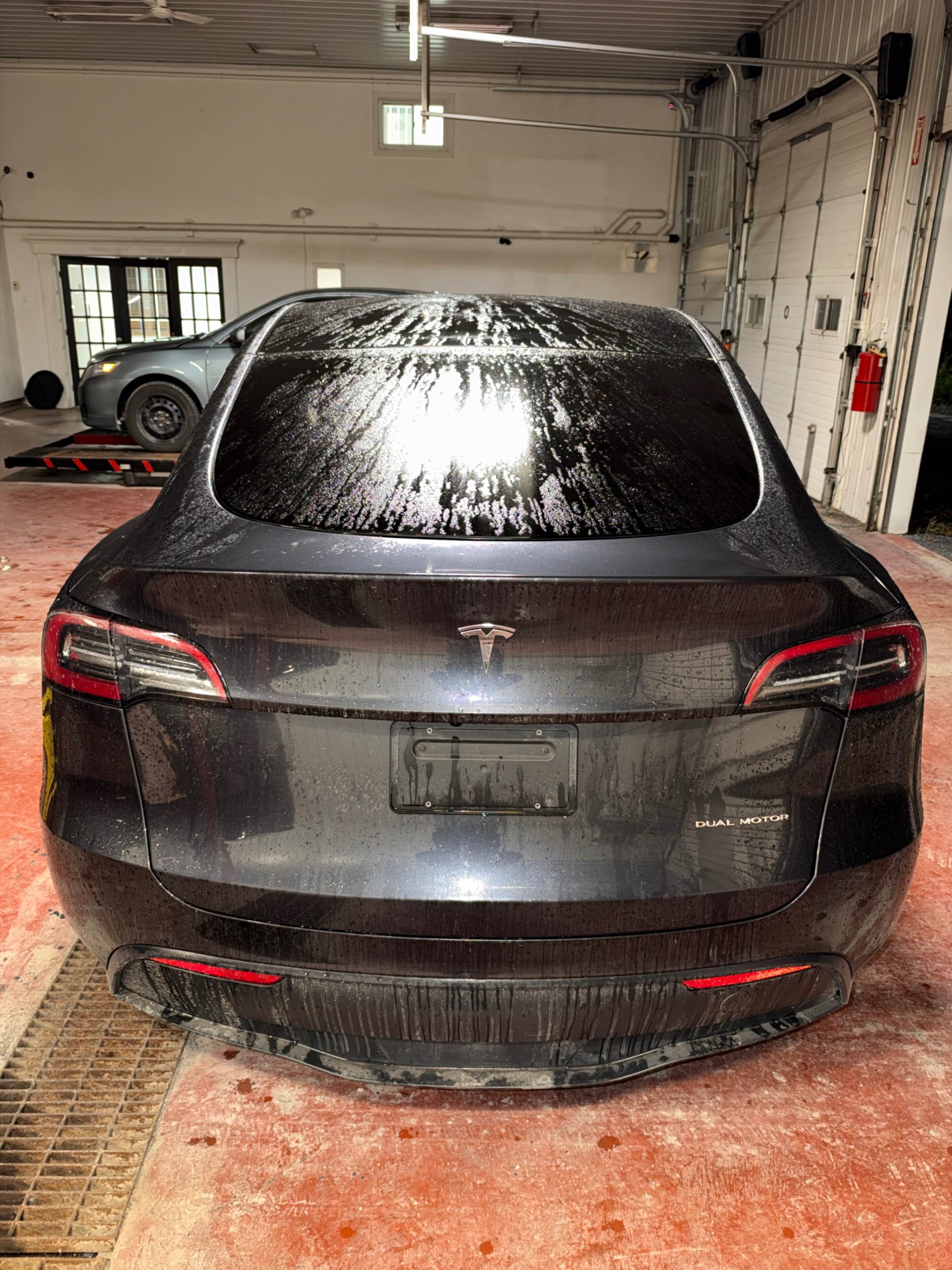Photo 4 from auction – 2024 TESLA MODEL Y LONG RANGE with VIN 7SAYGDEE2RF204634