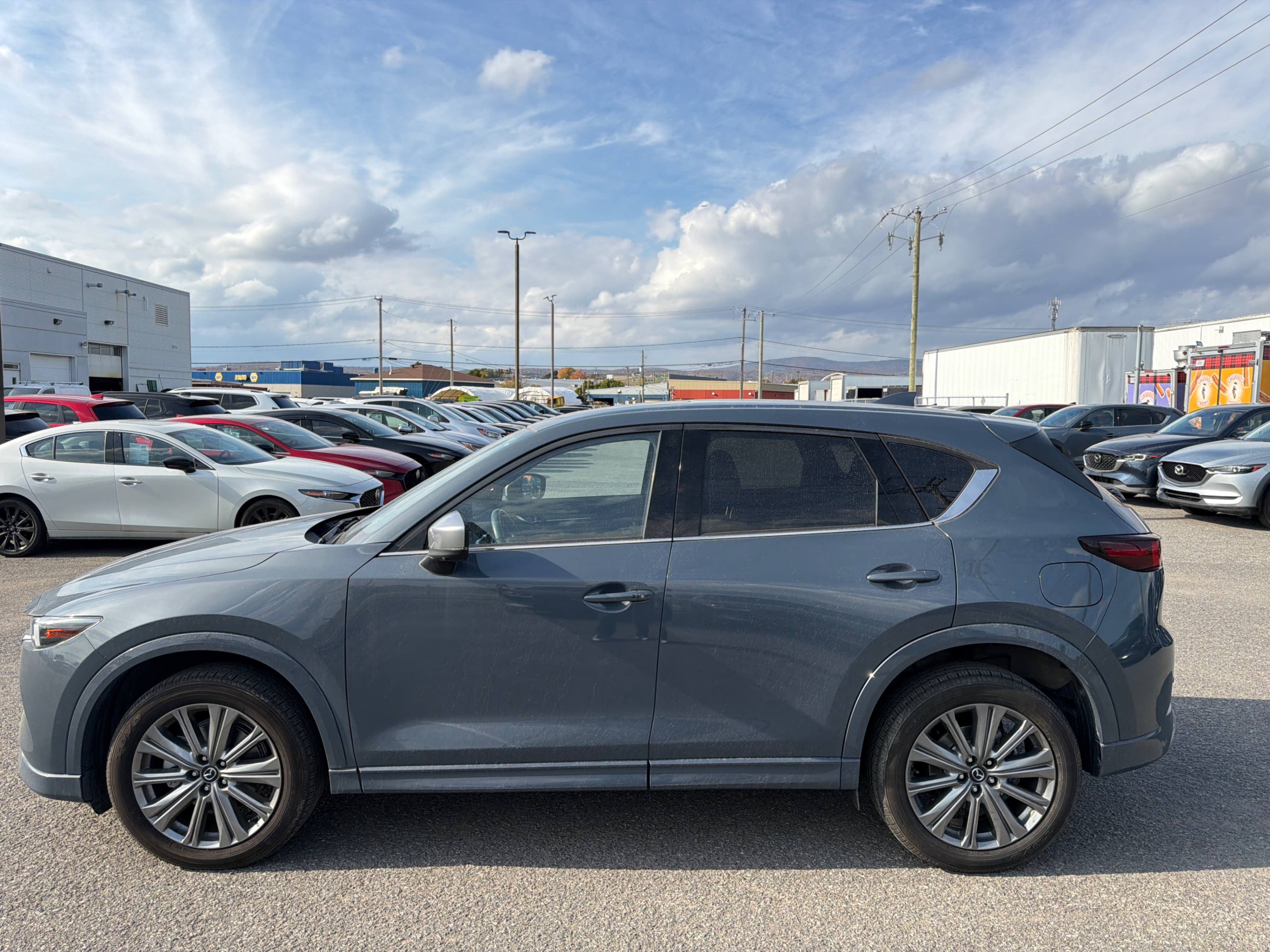 Снимка 2 от търг – 2024 MAZDA CX-5 SIGNATURE с VIN JM3KFBEY0R0361380
