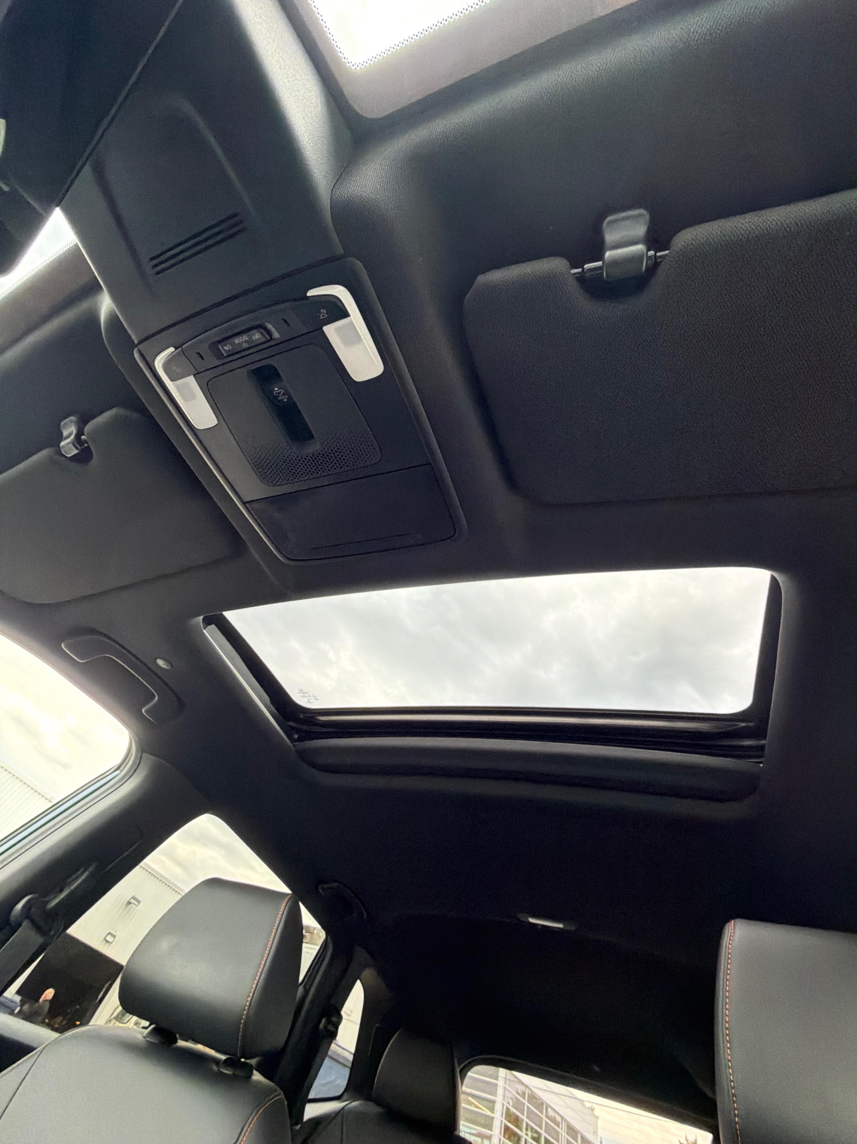 Снимка 14 от търг – 2023 HONDA CR-V HYBRID TOURING с VIN 2HKRS6H96PH201776