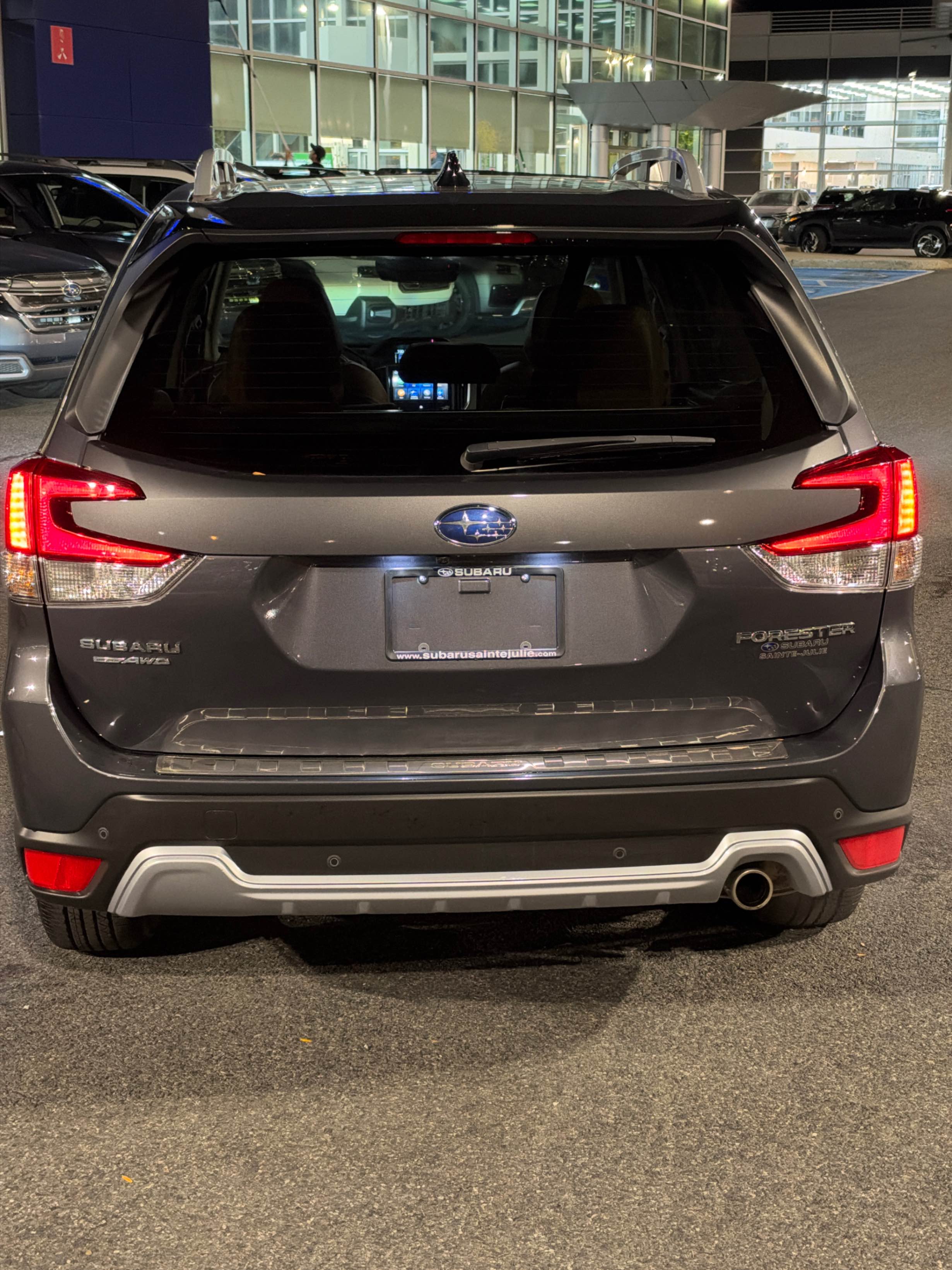 Photo 4 from auction – 2024 SUBARU FORESTER PREMIER with VIN JF2SKEMC2RH468414