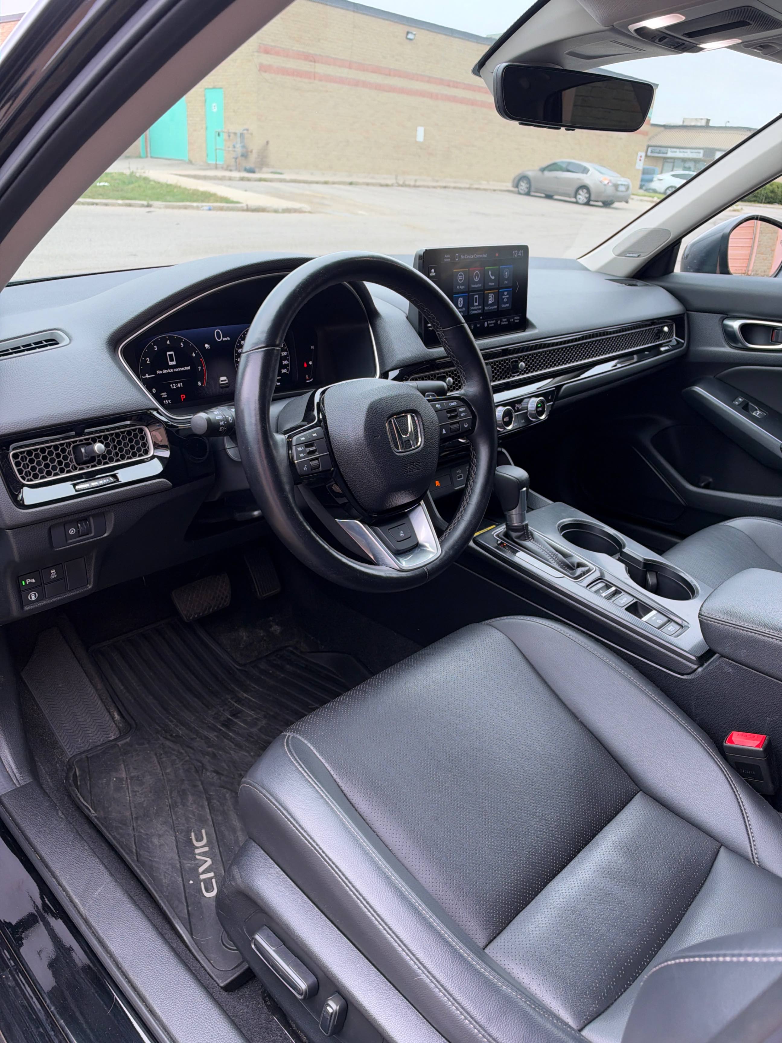 Снимка 5 от търг – 2024 HONDA CIVIC SEDAN TOURING с VIN 2HGFE1F98RH002340