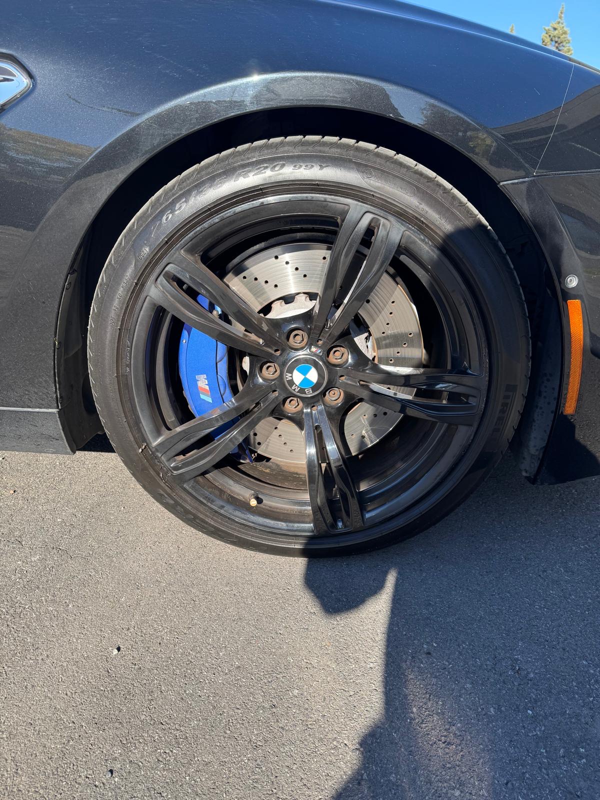 Photo 7 from auction – 2017 BMW M6 2DR CABRIOLET with VIN WBS6G9C34HD932389