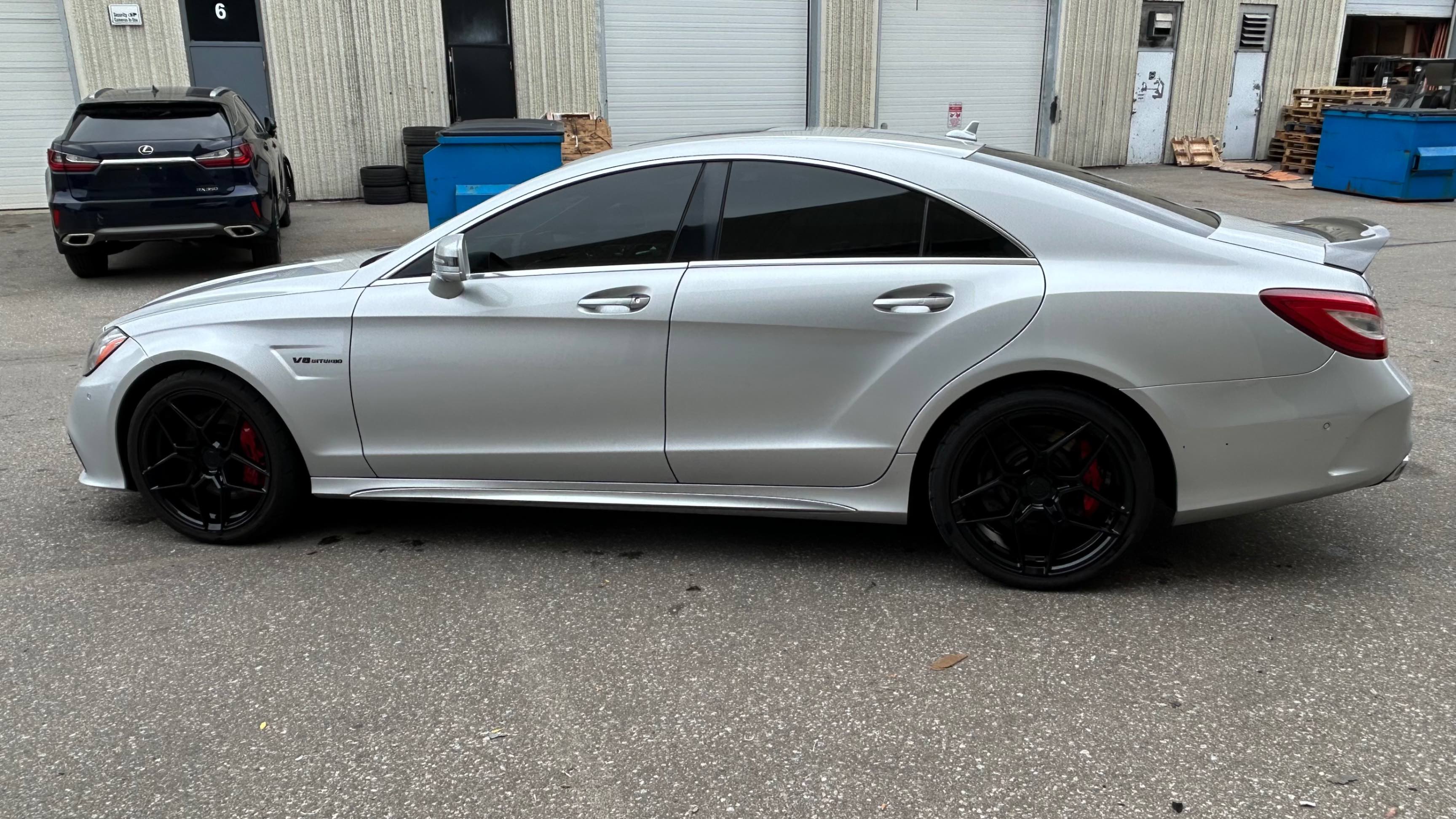 Снимка 2 от търг – 2015 MERCEDES-BENZ CLS-CLASS CLS 63 AMG S-MODEL с VIN WDDLJ7GB1FA142909