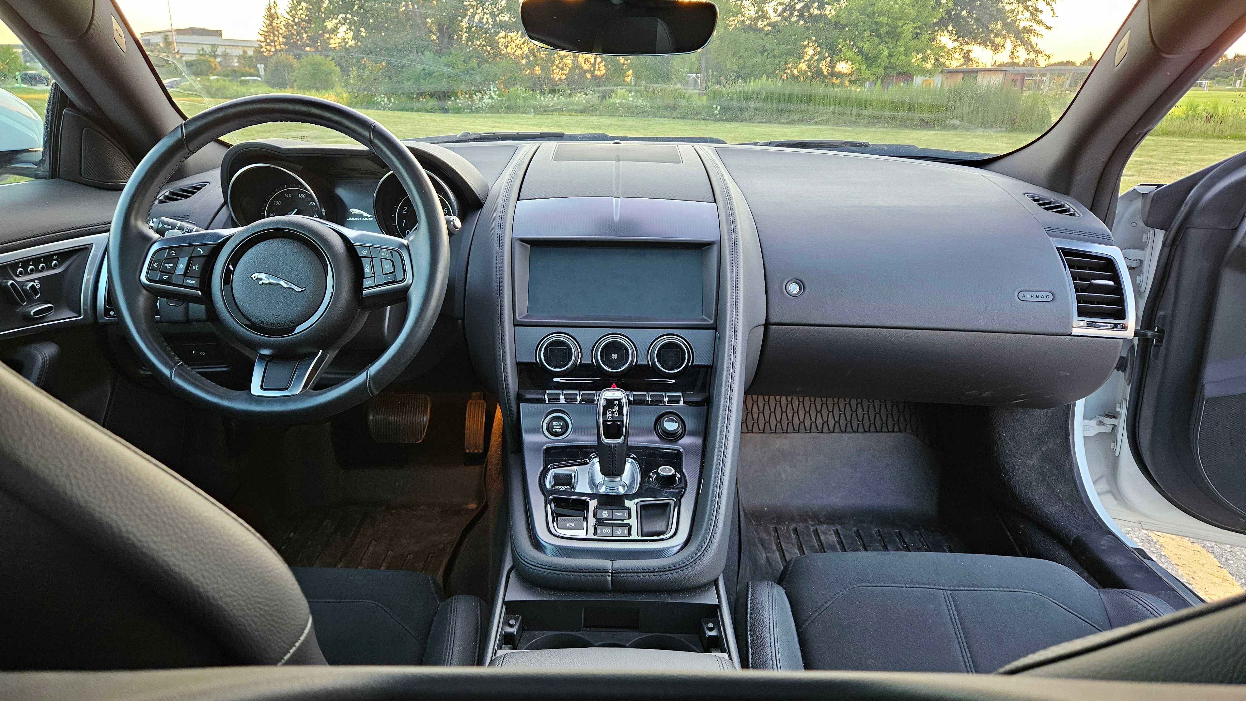 Снимка 19 от търг – 2020 JAGUAR F-TYPE COUPE AUTO AWD с VIN SAJD81FV3LCK67978
