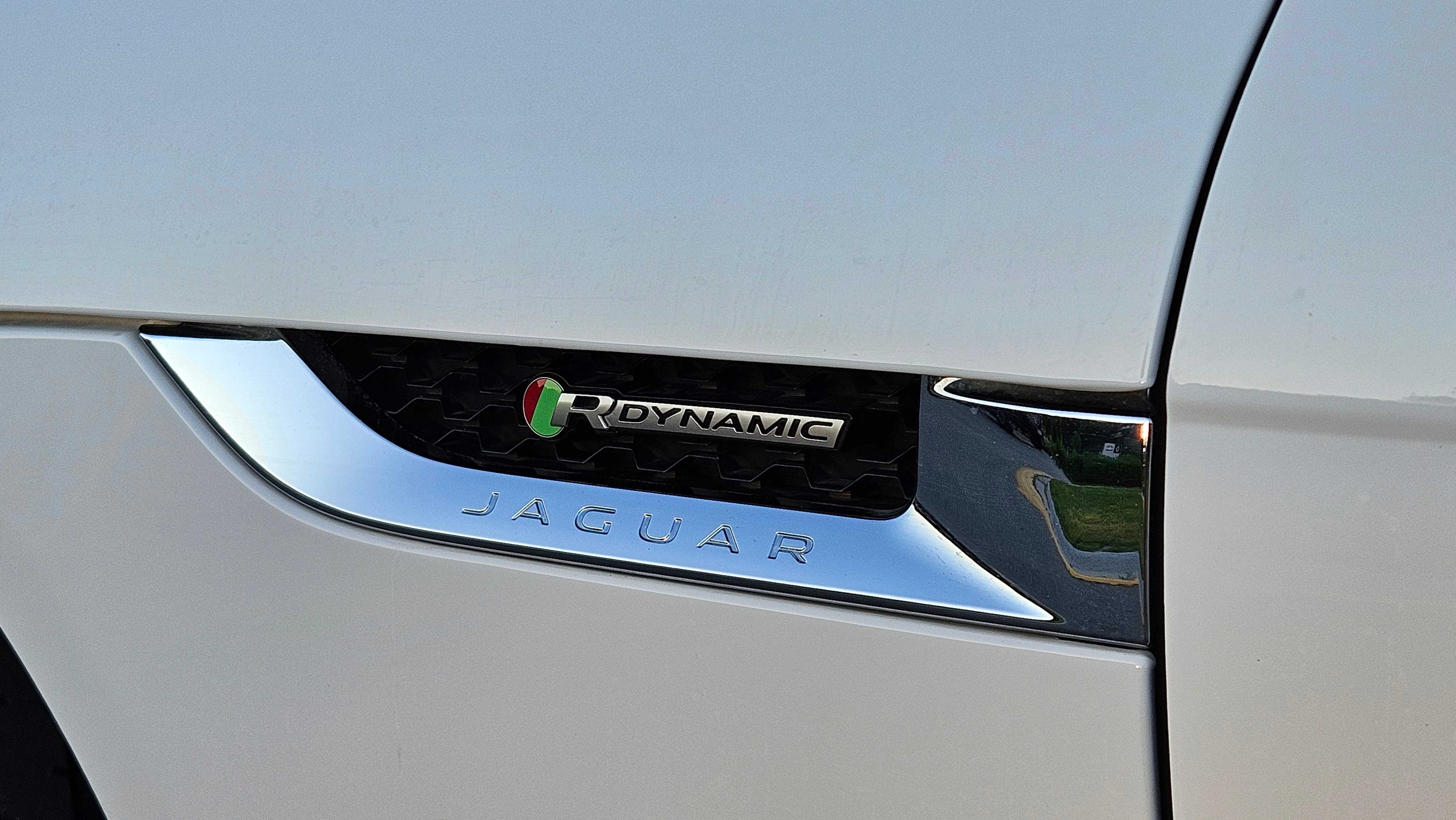 Снимка 20 от търг – 2020 JAGUAR F-TYPE COUPE AUTO AWD с VIN SAJD81FV3LCK67978