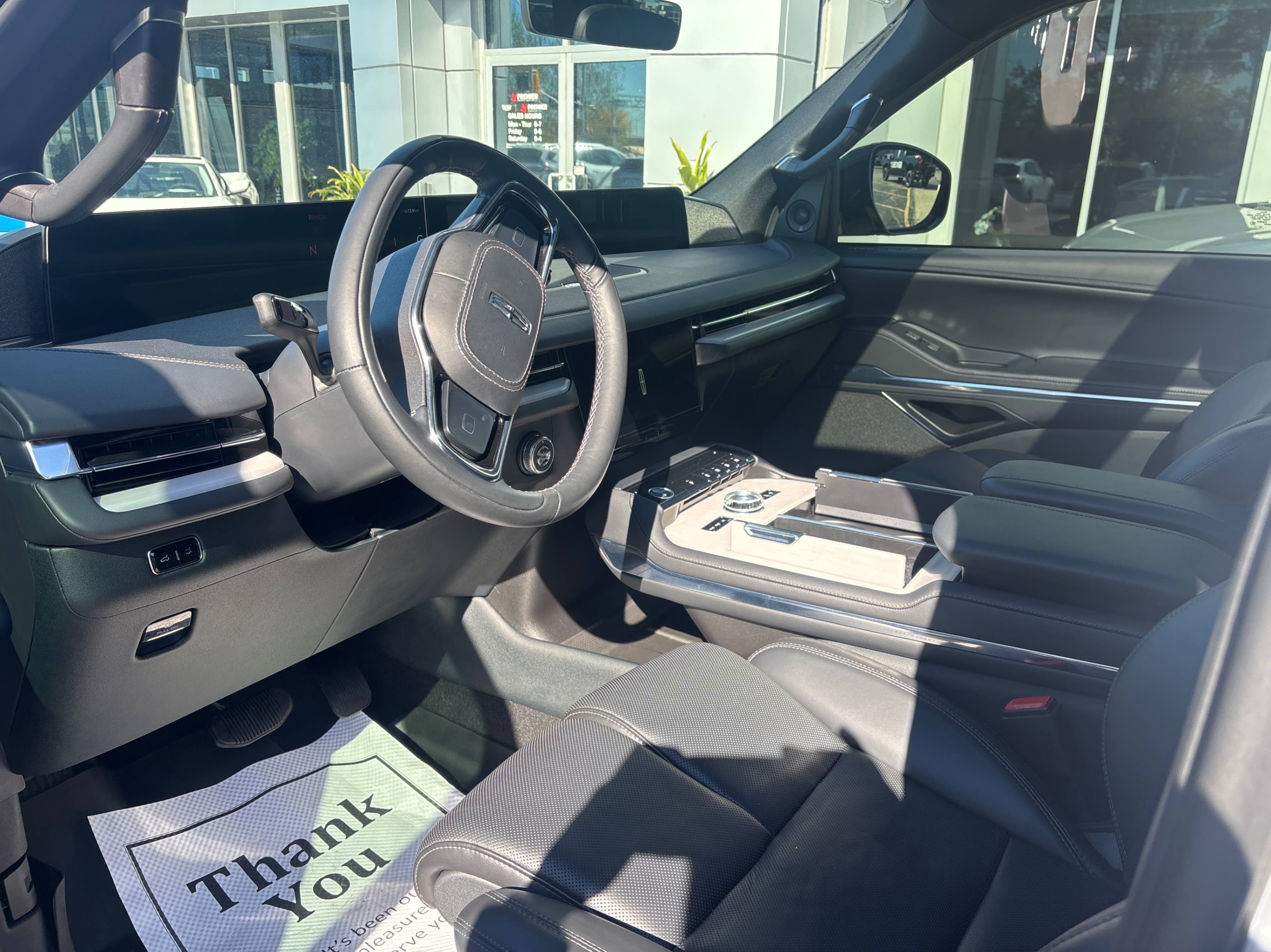 Снимка 5 от търг – 2025 LINCOLN NAVIGATOR RESERVE с VIN 5LMJJ2LG3SEL16707
