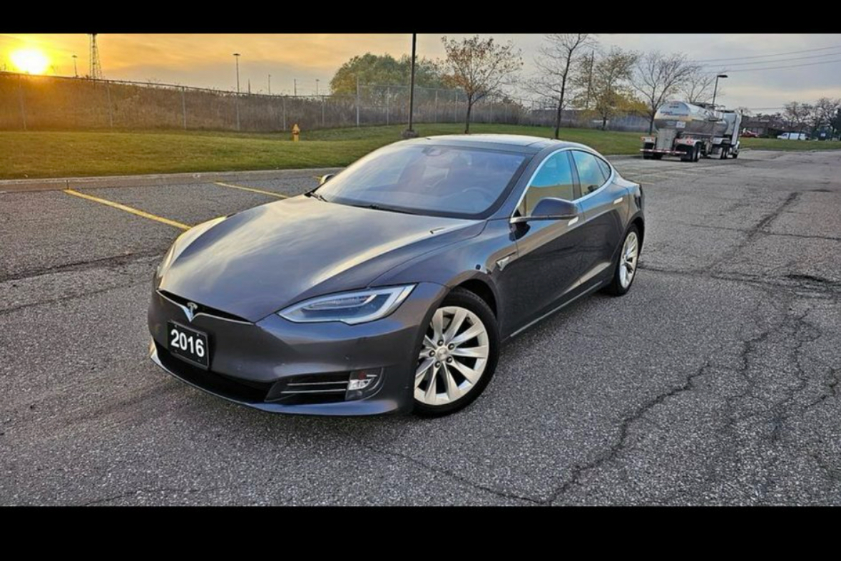 TESLA MODEL S 90D 2016 with VIN 5YJSA1E20GF139692 - Photo from auction