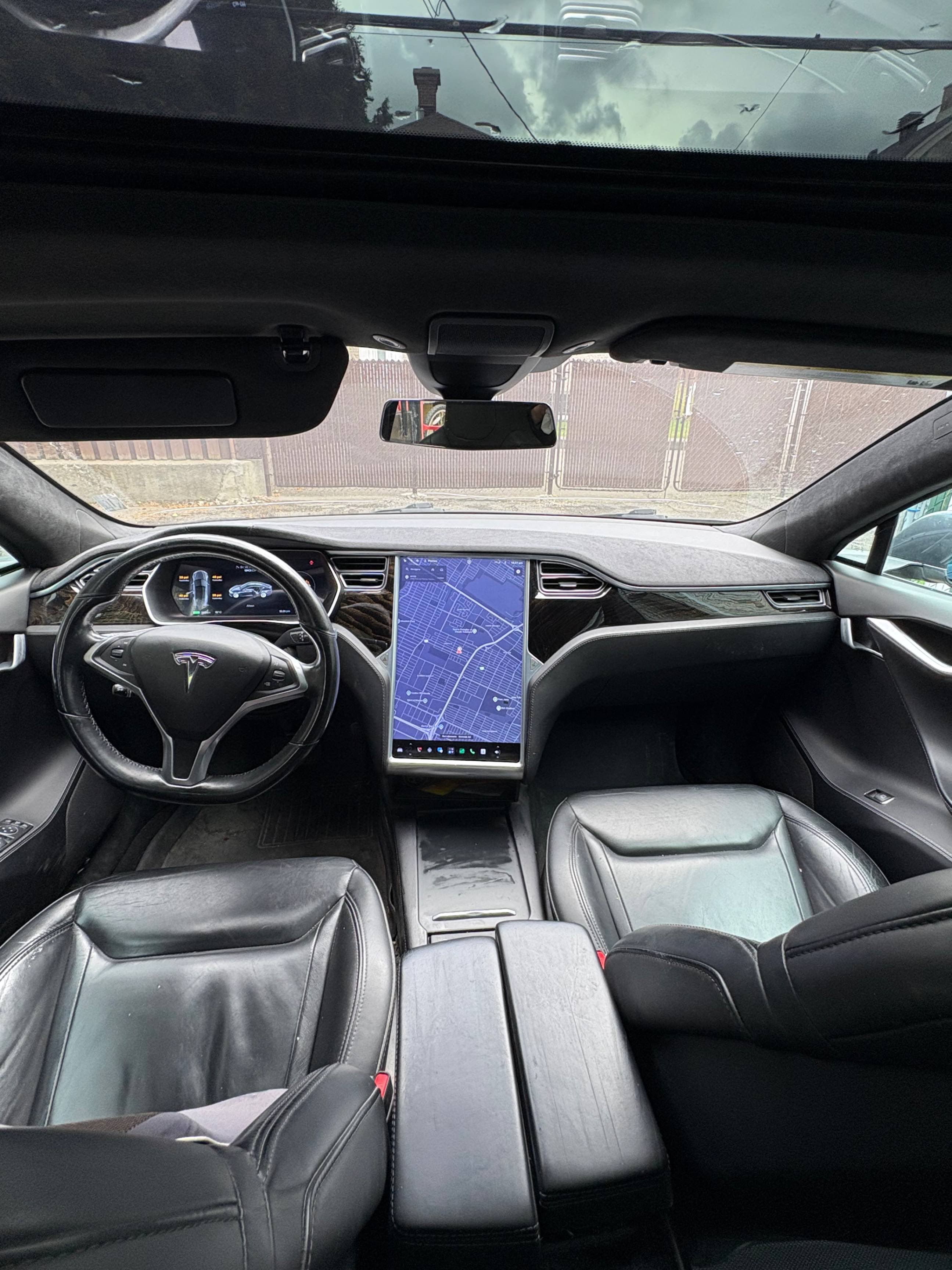 Photo 9 from auction – 2016 TESLA MODEL S 90D with VIN 5YJSA1E20GF139692