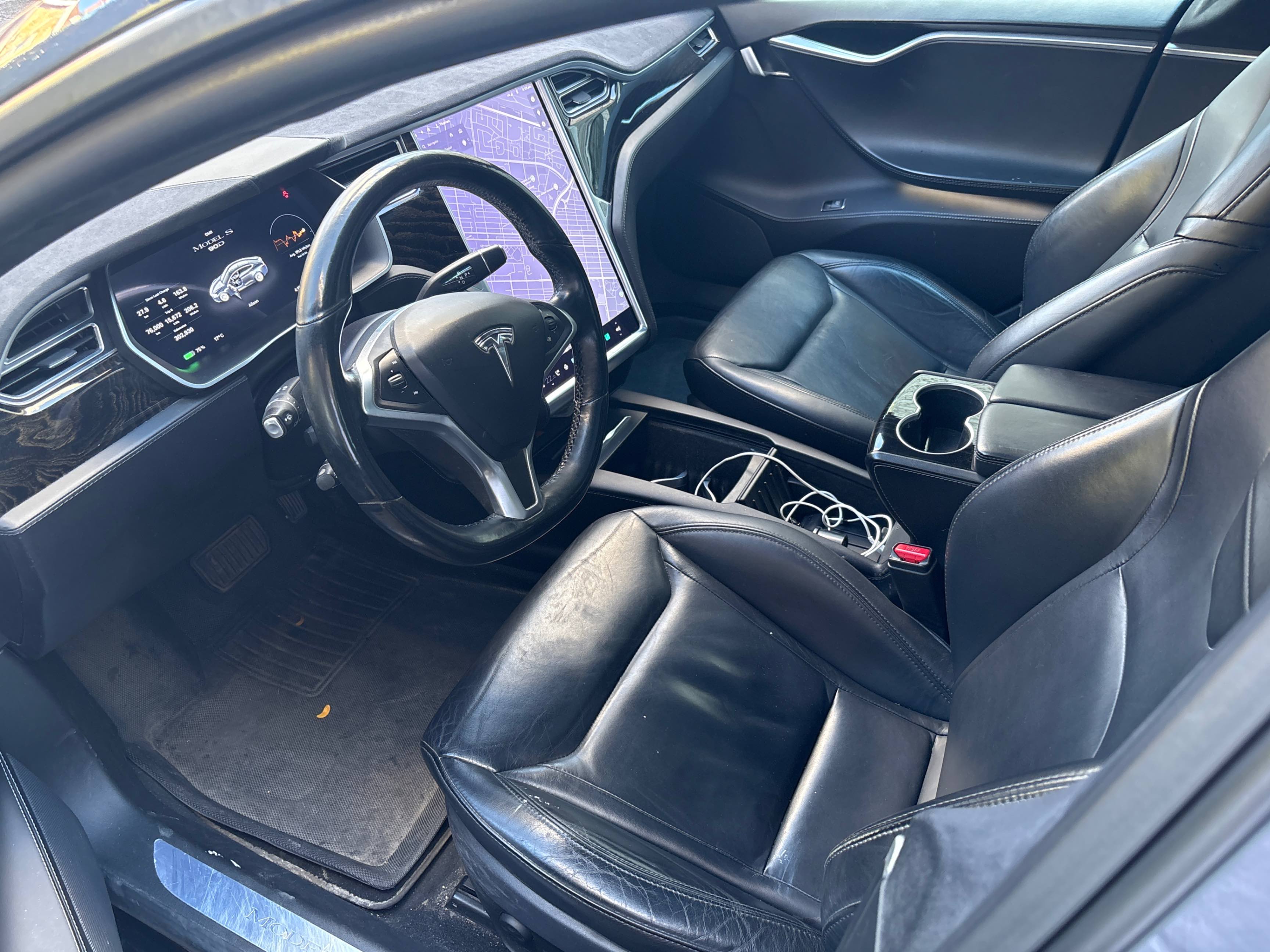 Photo 5 from auction – 2016 TESLA MODEL S 90D with VIN 5YJSA1E20GF139692