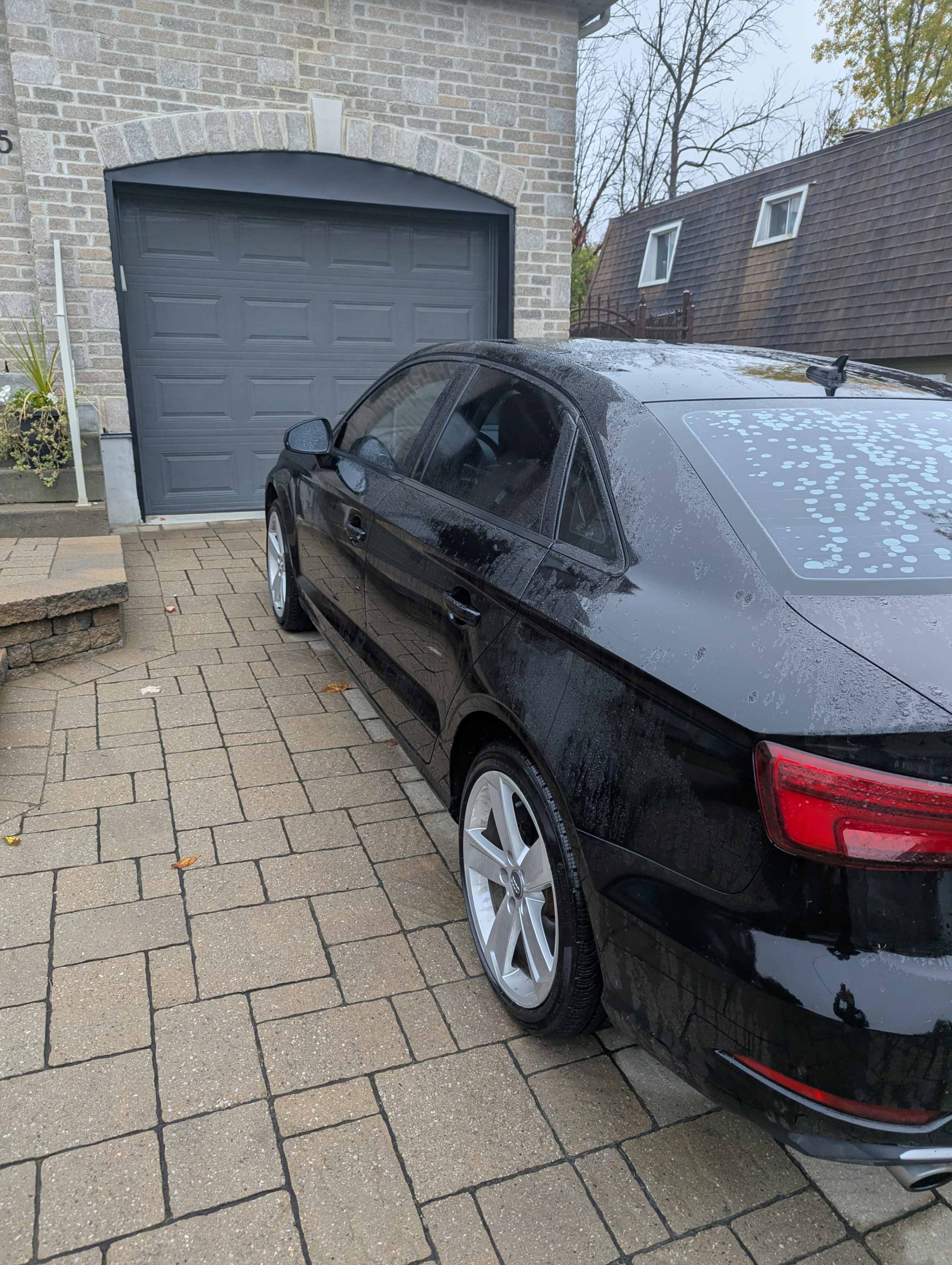 AUDI A3 2.0T KOMFORT 2017 с VIN WAUB8GFF3H1053980 - Снимка от търг