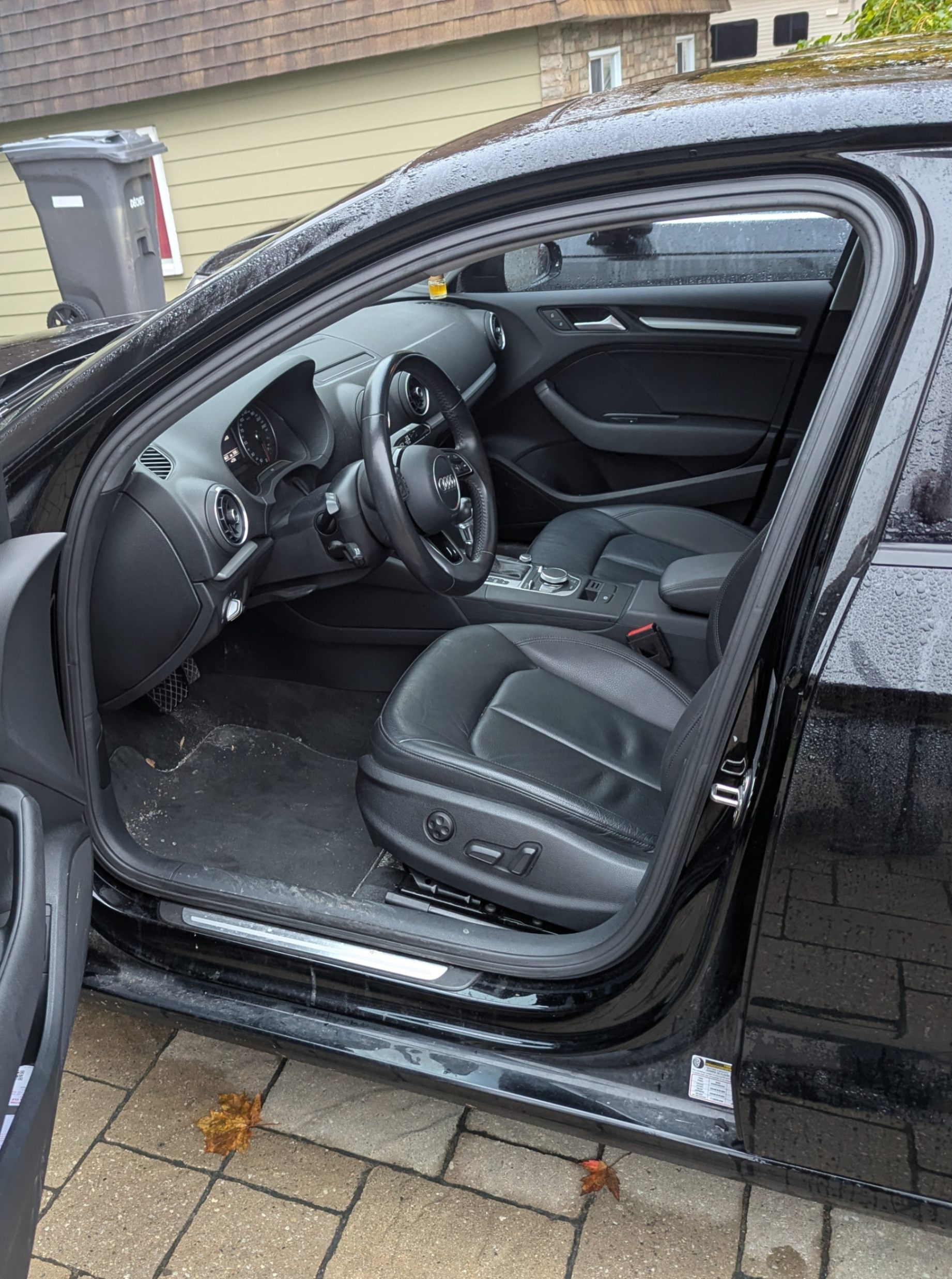 Снимка 8 от търг – 2017 AUDI A3 2.0T KOMFORT с VIN WAUB8GFF3H1053980