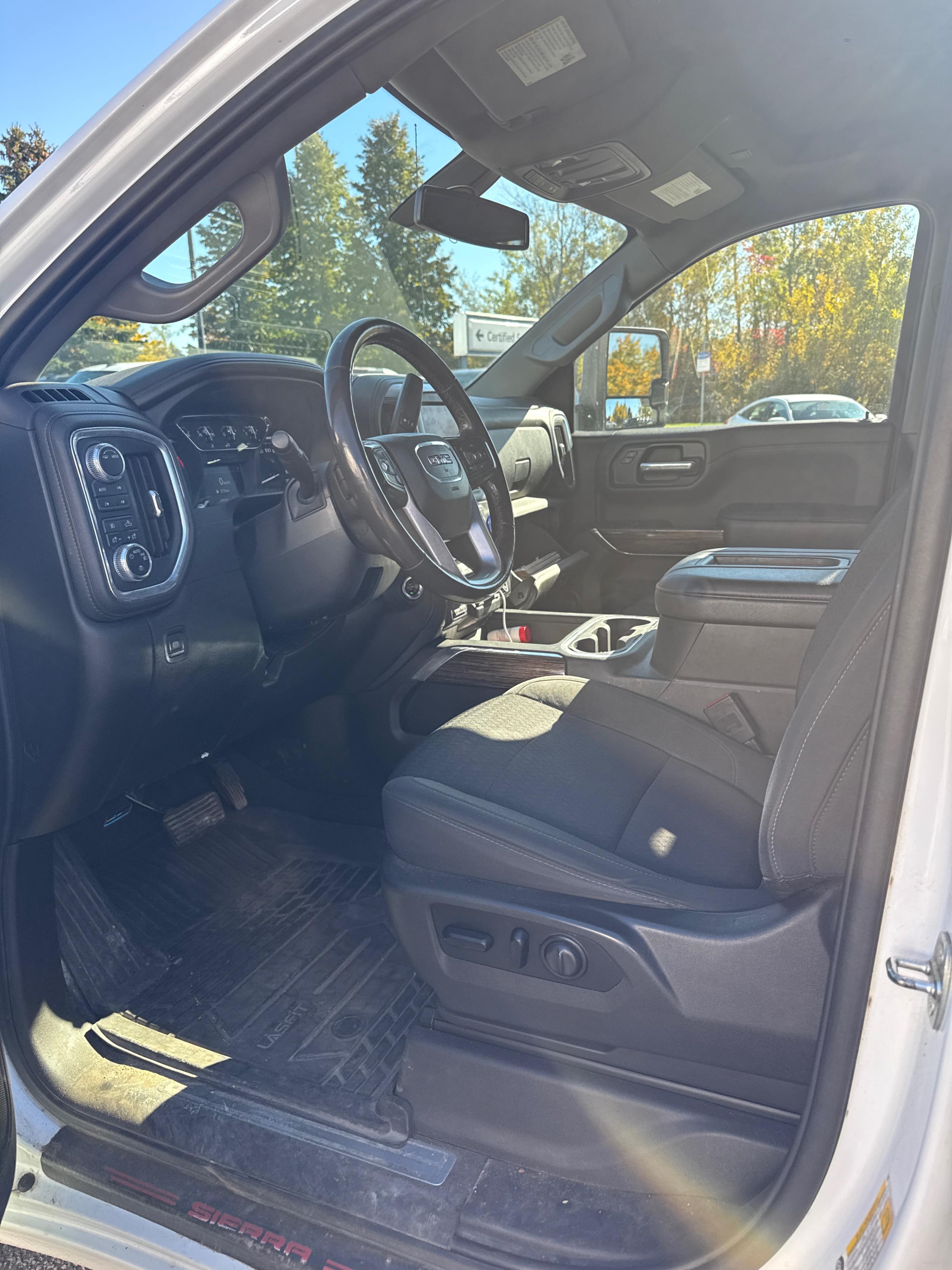 Photo 5 from auction – 2021 GMC SIERRA 1500 ELEVATION with VIN 1GTU9CED9MZ314686
