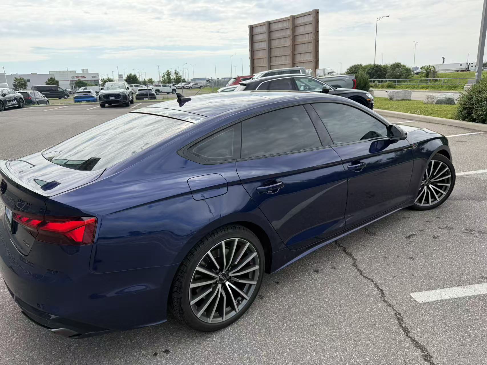 Photo 4 from auction – 2023 AUDI A5 SPORTBACK PROGRESSIV with VIN WAUFACF51PA067526