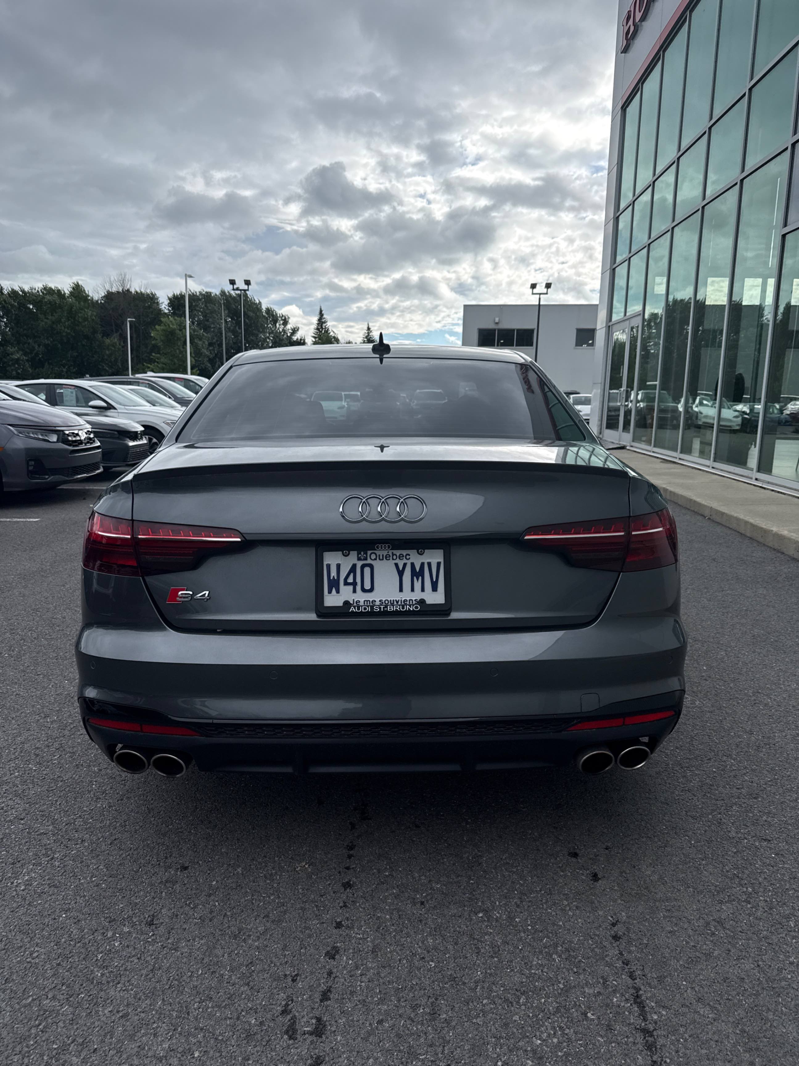 Photo 4 from auction – 2021 AUDI S4 SEDAN PROGRESSIV with VIN WAUA4AF42MA070606