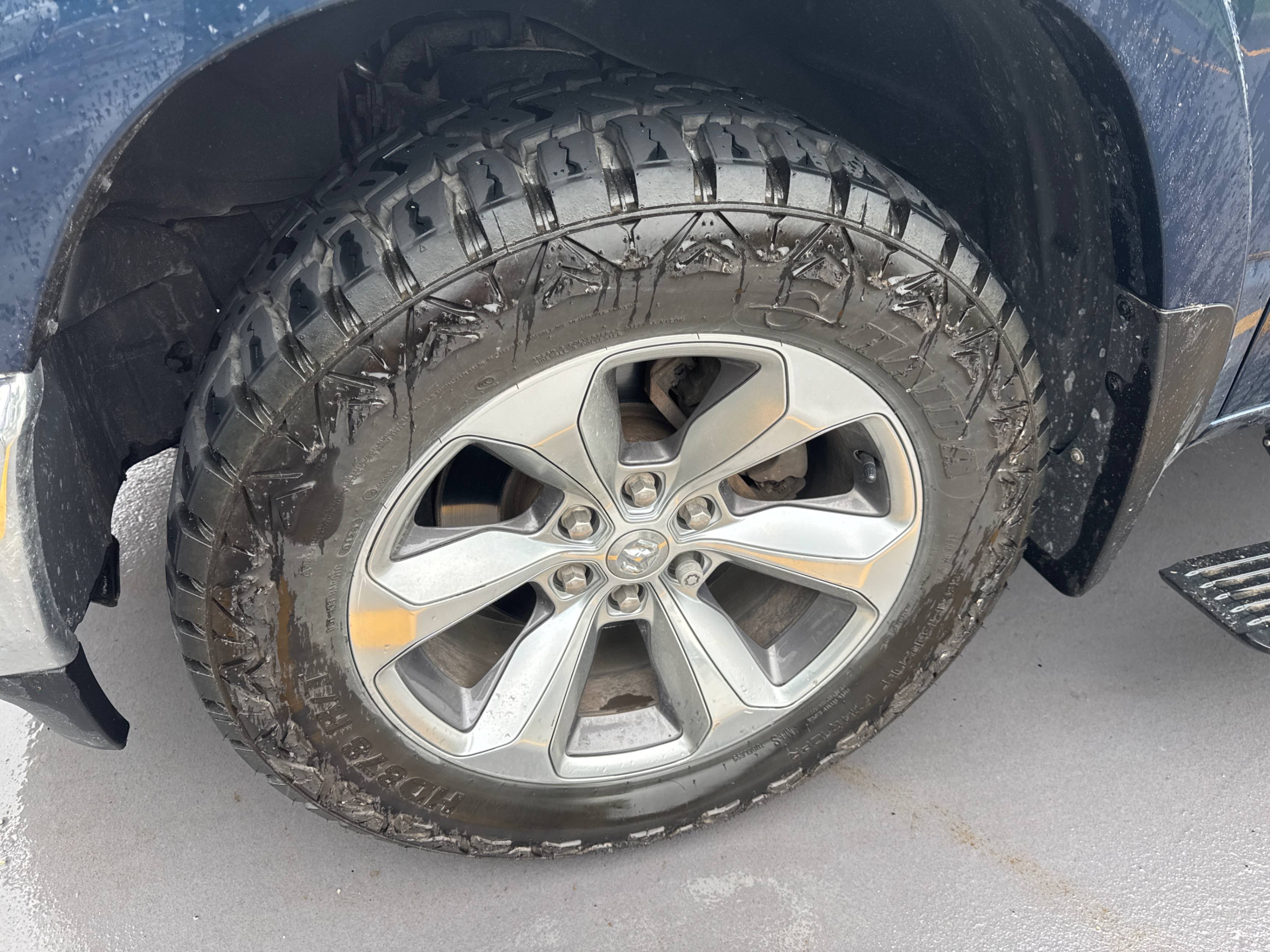 Photo 7 from auction – 2020 RAM 1500 LIMITED with VIN 1C6SRFHT6LN320034