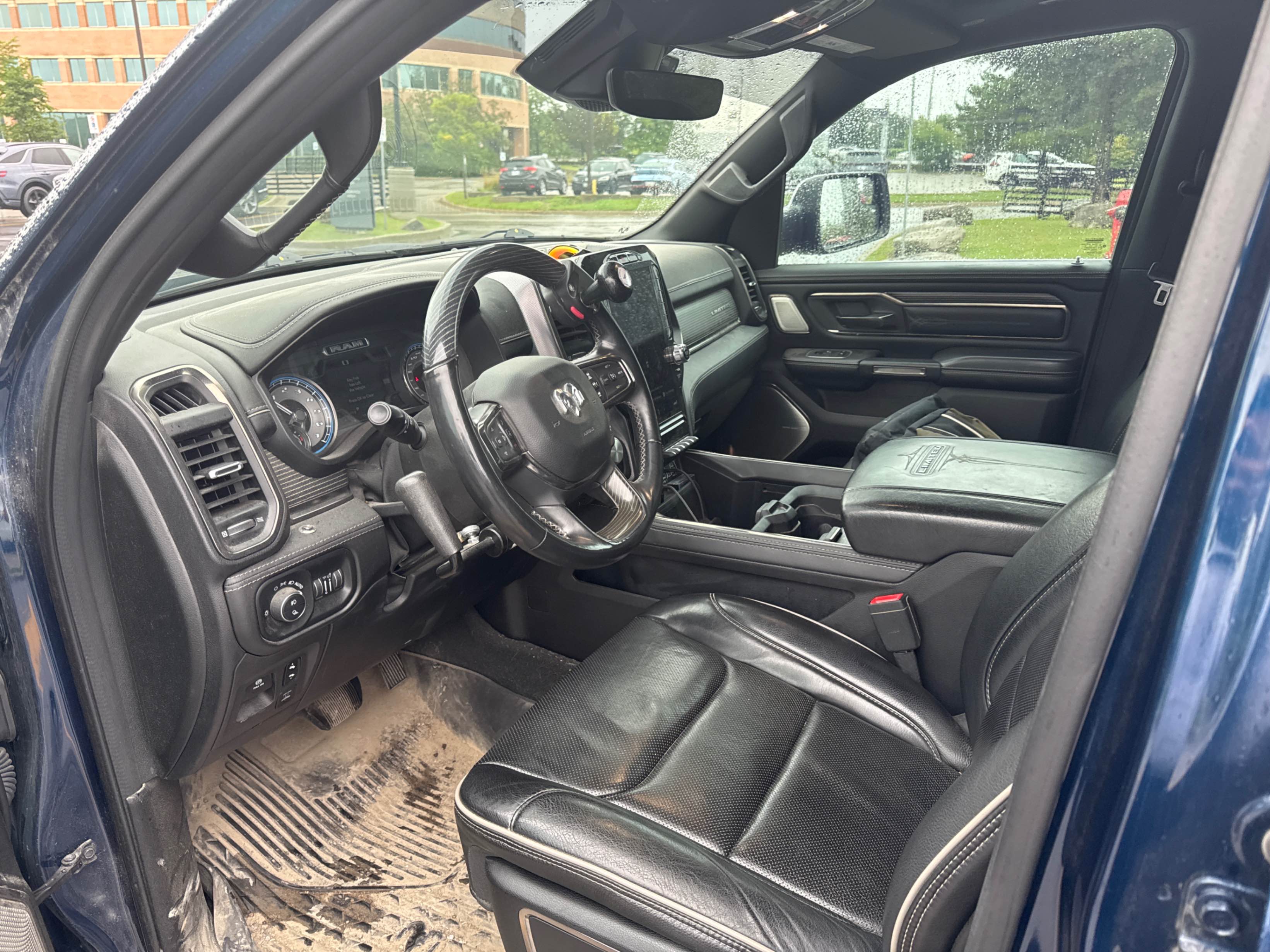 Photo 5 from auction – 2020 RAM 1500 LIMITED with VIN 1C6SRFHT6LN320034
