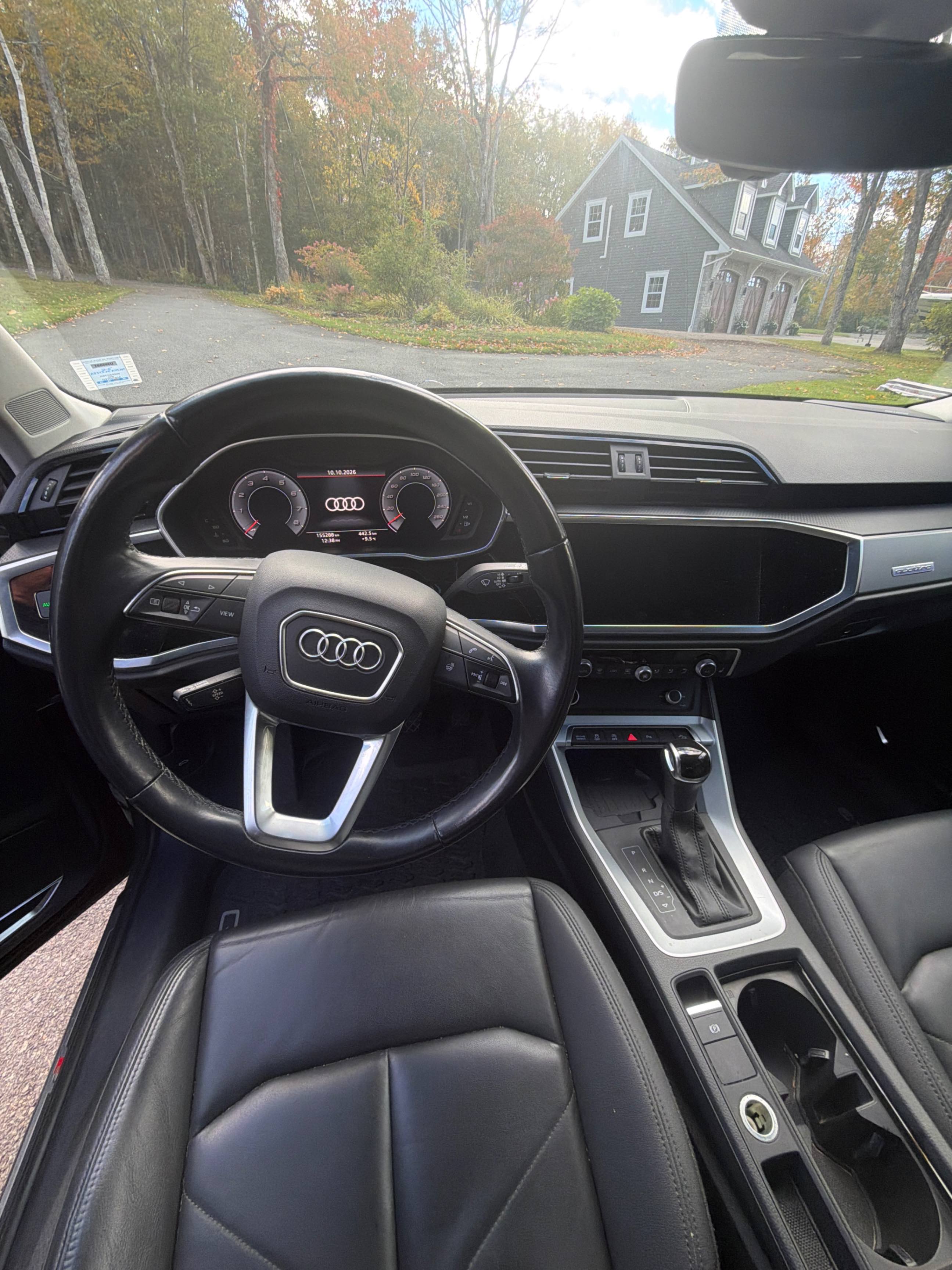 Снимка 5 от търг – 2021 AUDI Q3 TECHNIK с VIN WA1FECF37M1038379