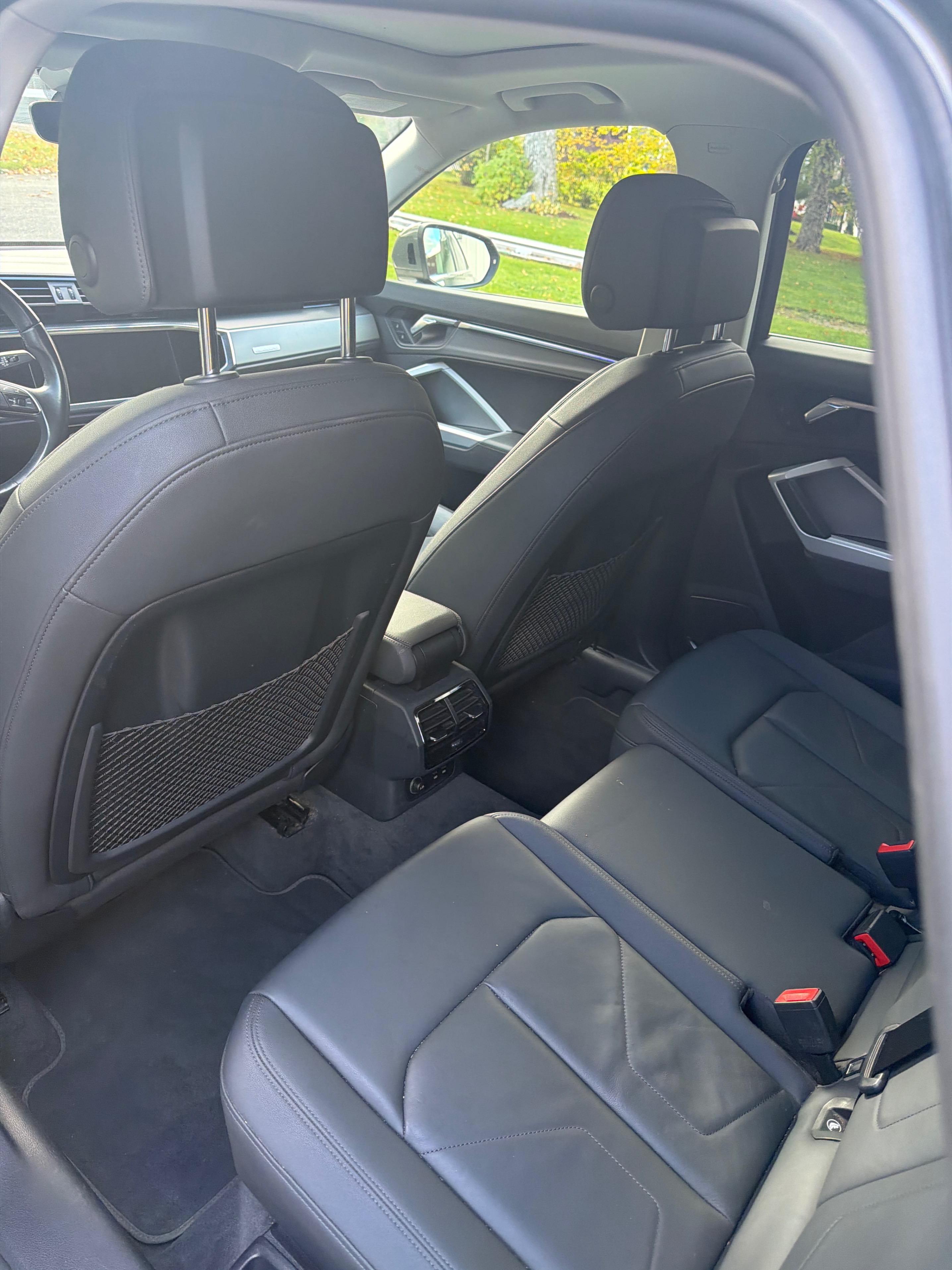 Снимка 12 от търг – 2021 AUDI Q3 TECHNIK с VIN WA1FECF37M1038379
