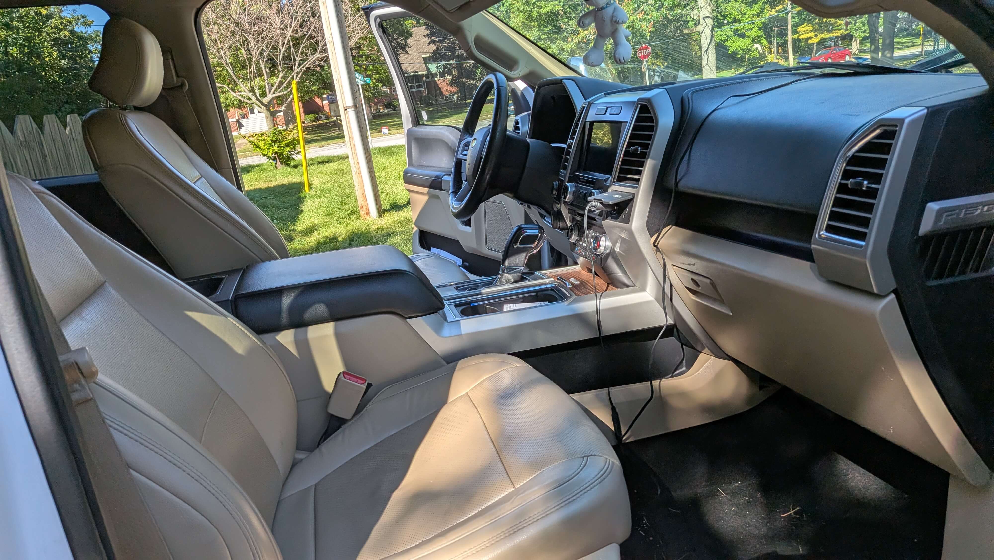 Photo 11 from auction – 2016 FORD F-150 4WD SUPERCREW with VIN 1FTEW1EF5GFB16339