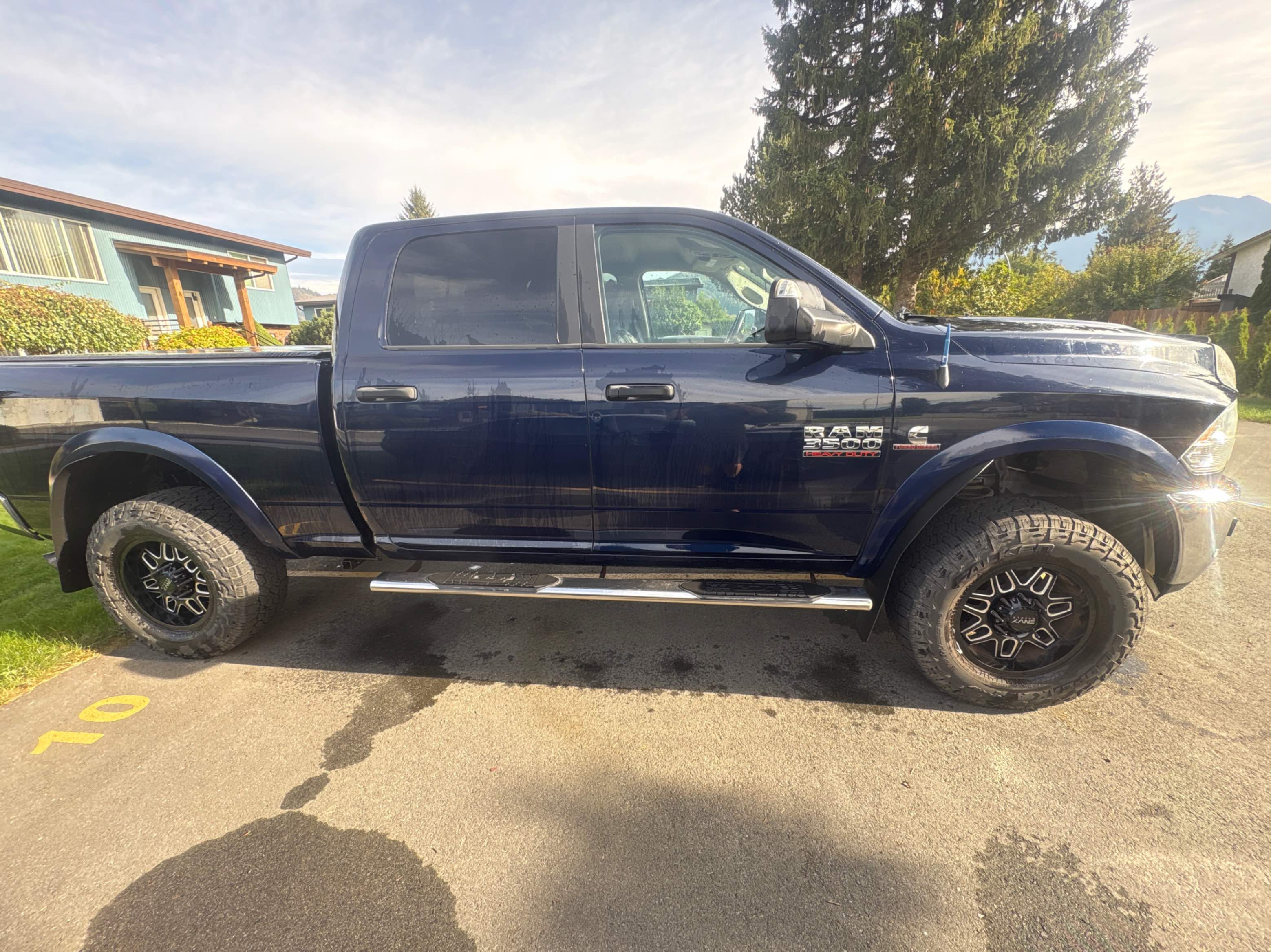 Photo 3 from auction – 2016 RAM 3500 SLT with VIN 3C63R3DL1GG354115