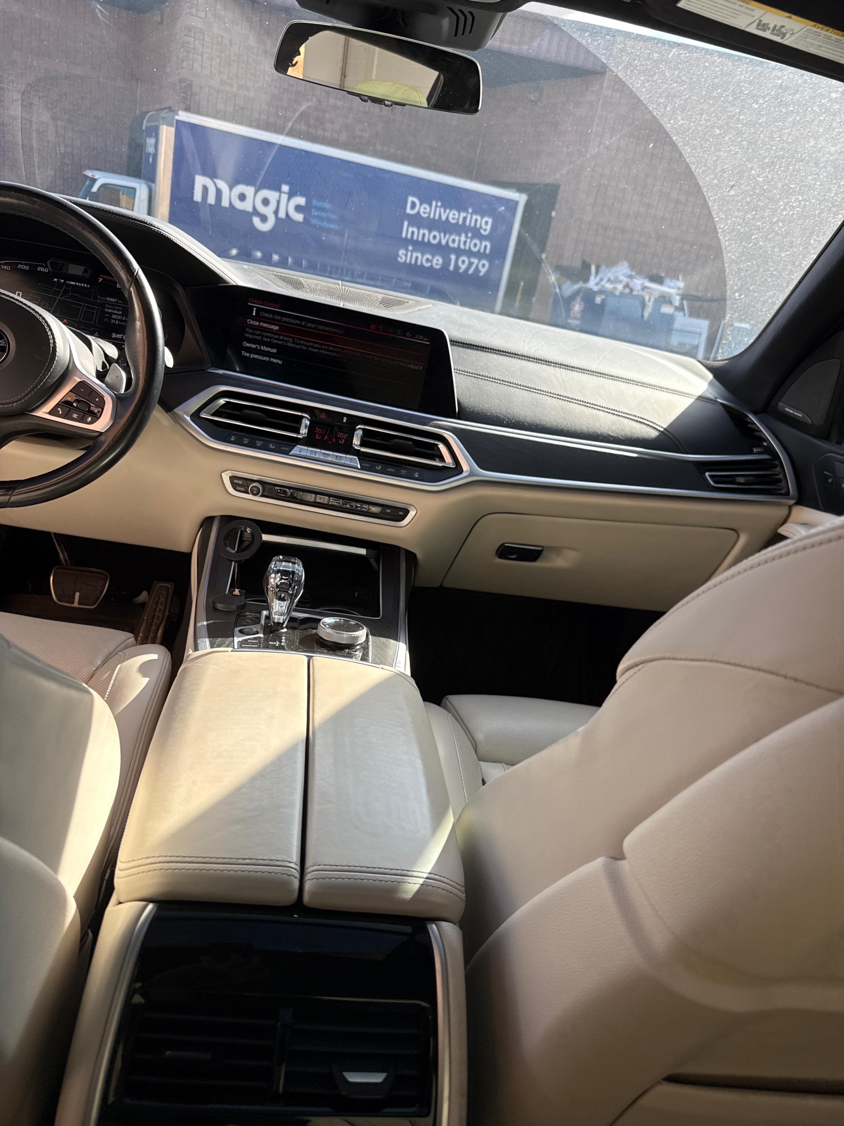 Снимка 6 от търг – 2022 BMW X7 M50I с VIN 5UXCX6C03N9K34769