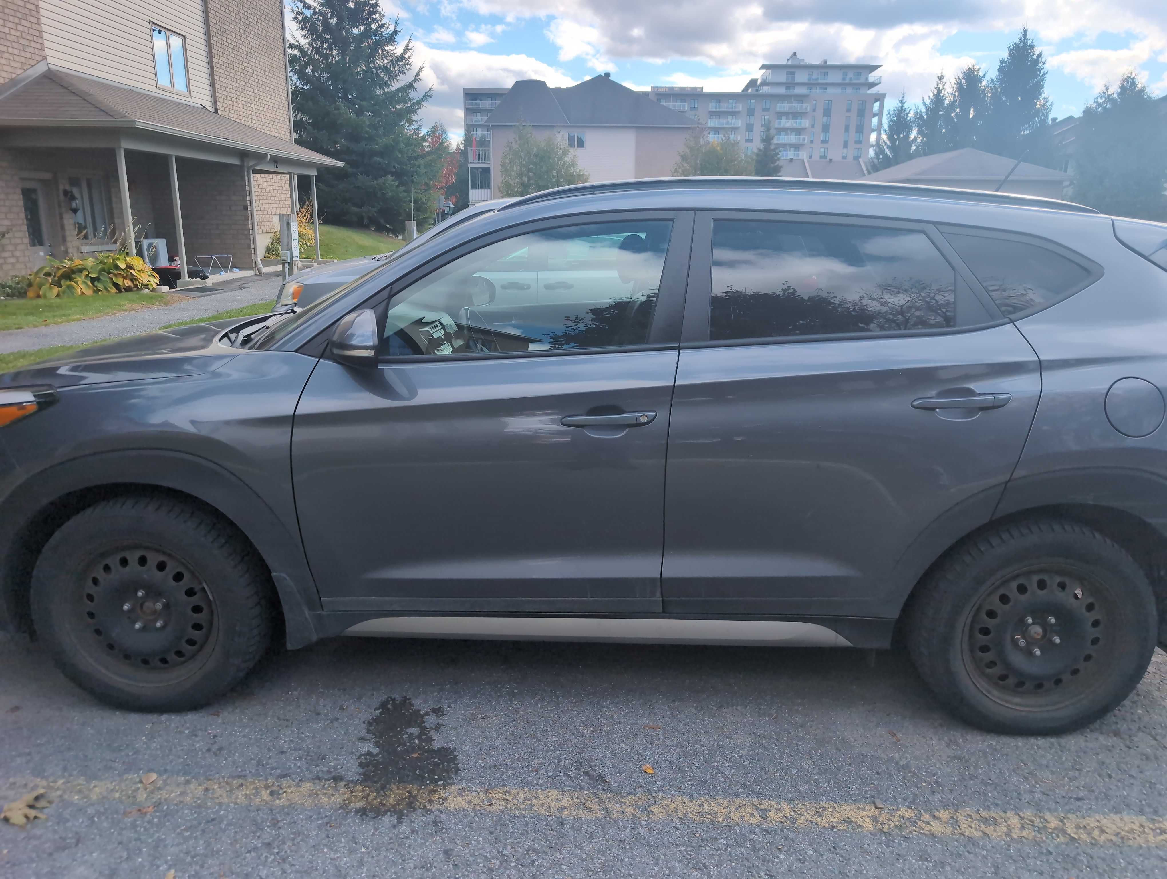 Снимка 2 от търг – 2017 HYUNDAI TUCSON SE с VIN KM8J3CA47HU316476