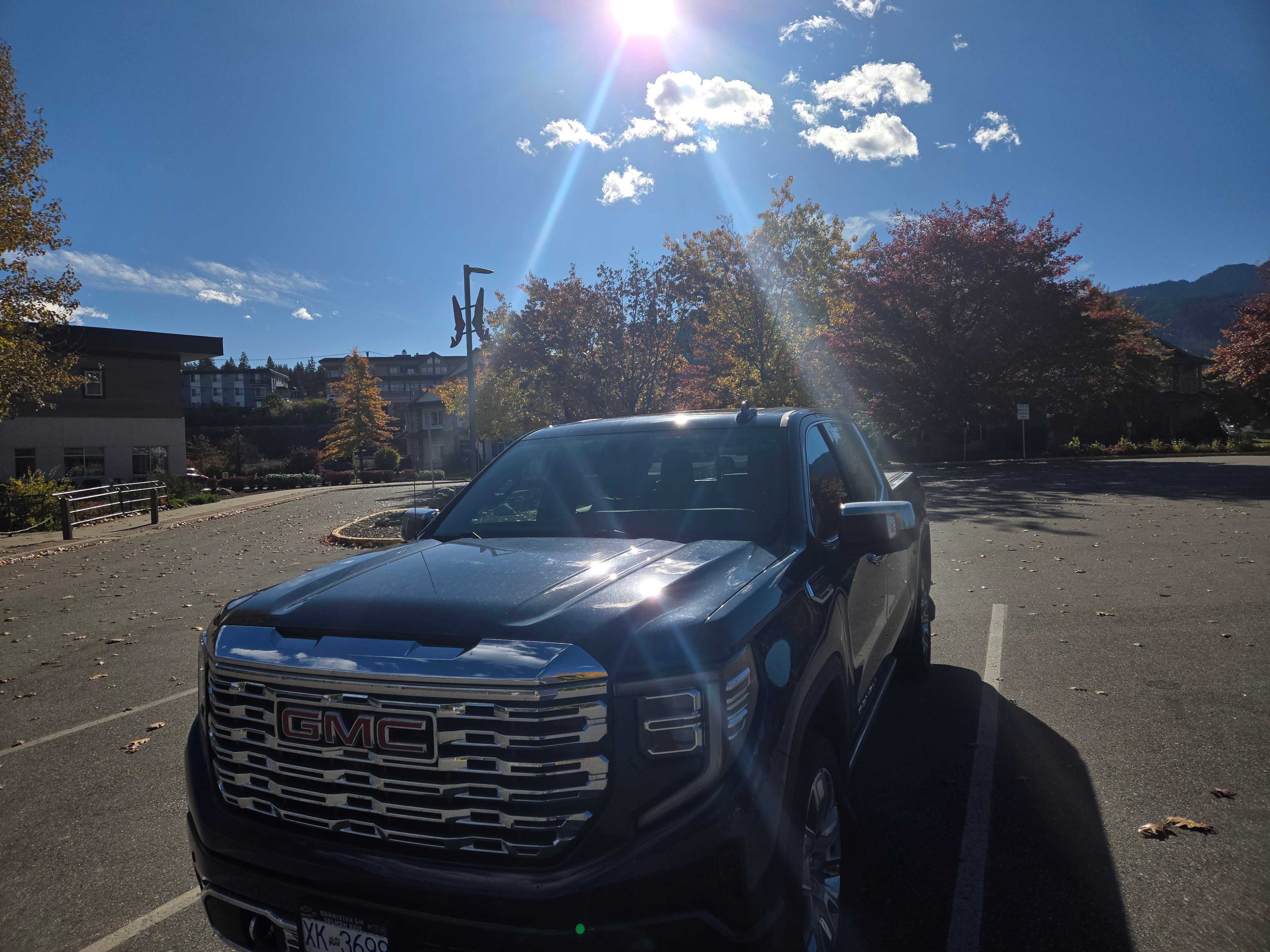 GMC SIERRA 1500 DENALI 2023 с VIN 3GTUUGED2PG146691 - Снимка от търг