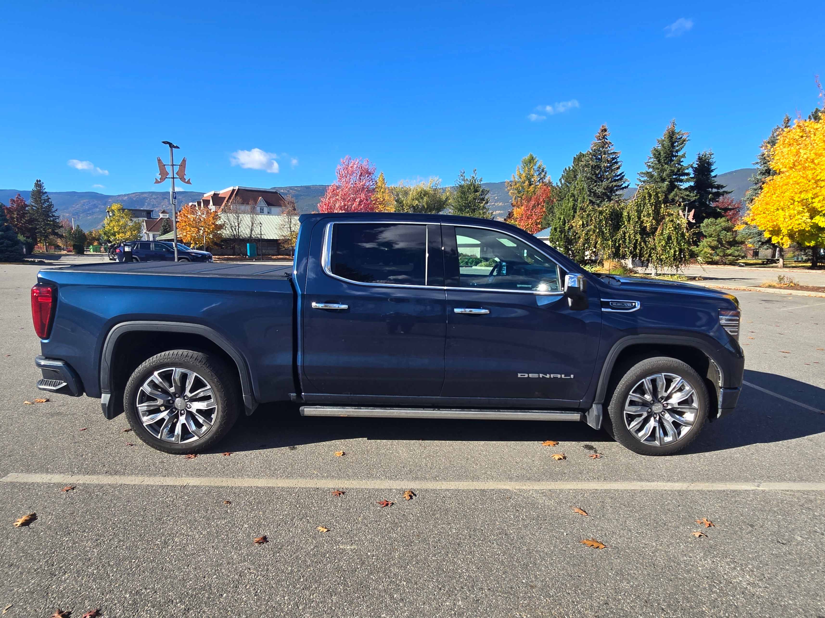 Снимка 3 от търг – 2023 GMC SIERRA 1500 DENALI с VIN 3GTUUGED2PG146691