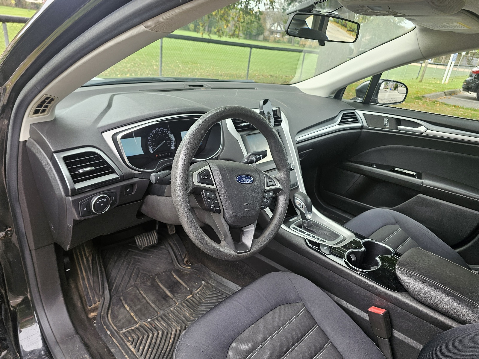Photo 5 from auction – 2015 FORD FUSION SE with VIN 3FA6P0H78FR121249