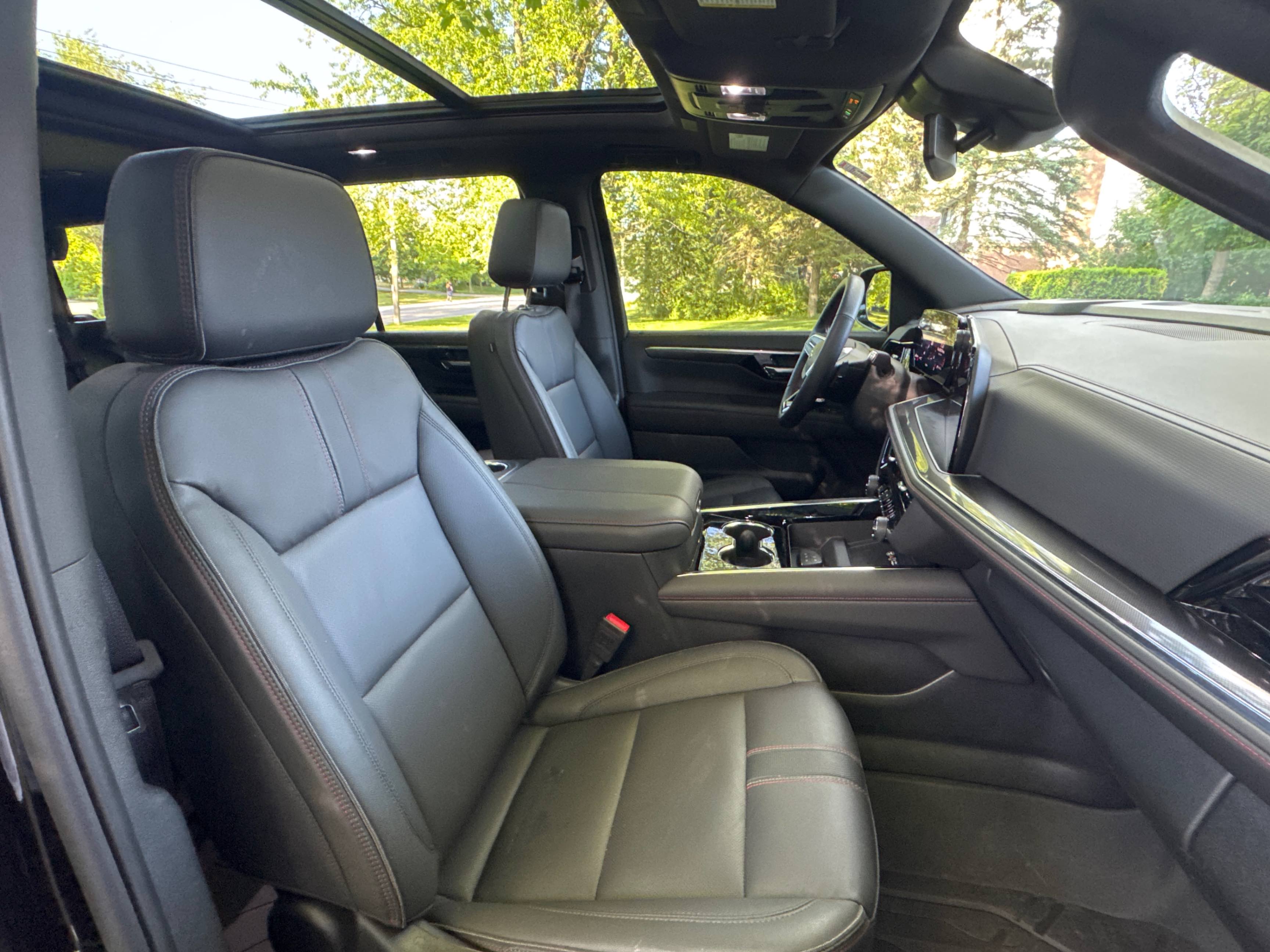 Снимка 17 от търг – 2025 CHEVROLET TAHOE RST с VIN 1GNS6RRDXSR109363