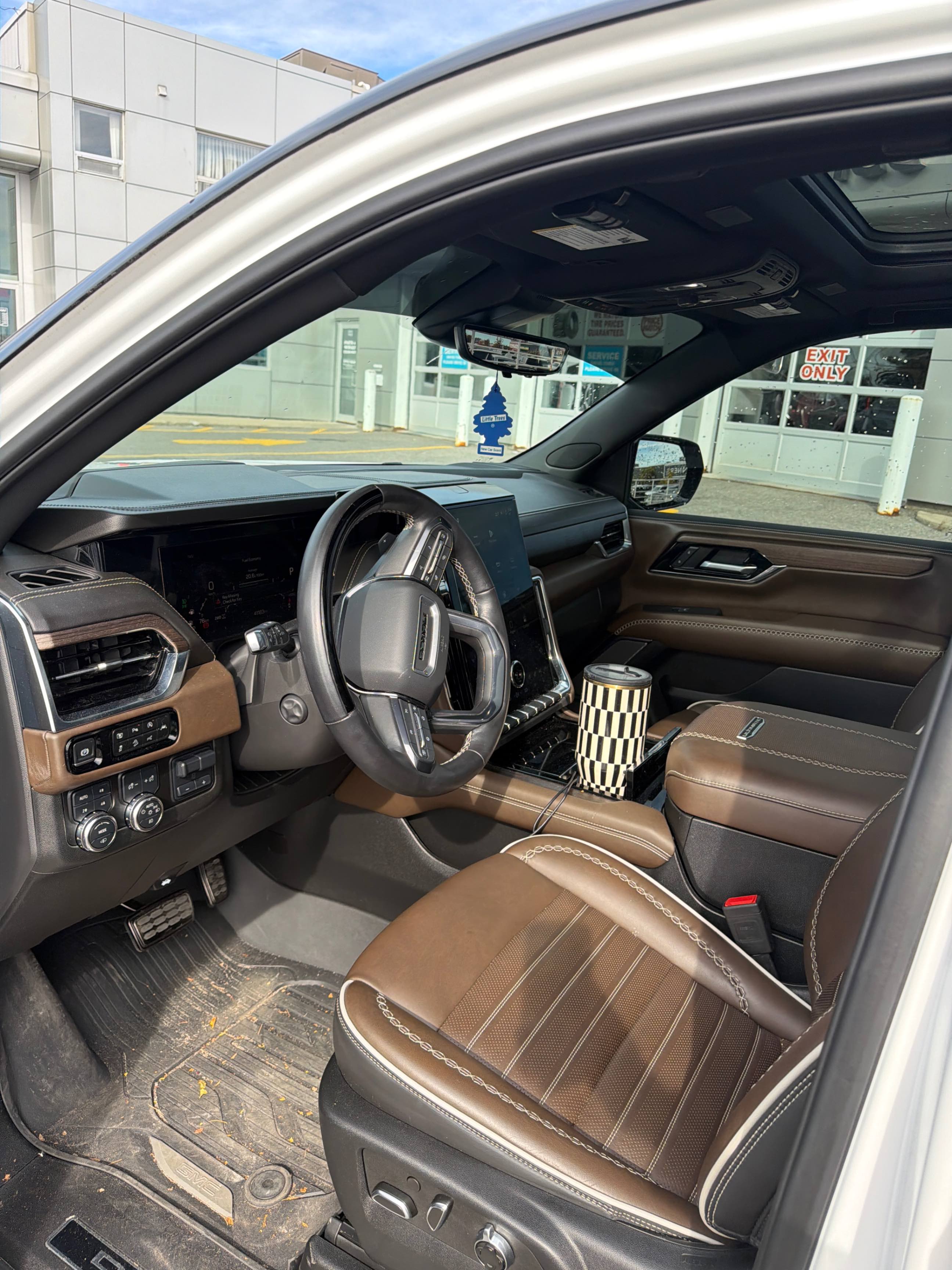 Снимка 5 от търг – 2025 GMC YUKON XL DENALI ULTIMATE с VIN 1GKS2KRL3SR117263